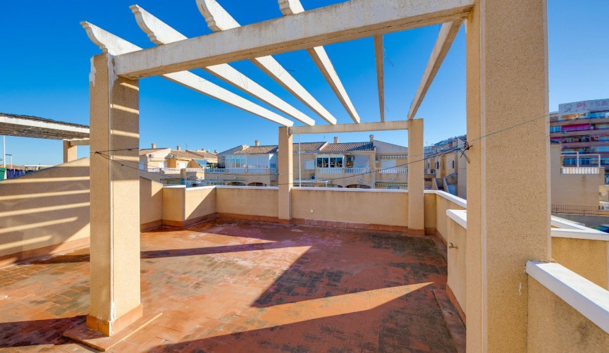 Återförsäljning - Villa -
Torrevieja - Costa Blanca