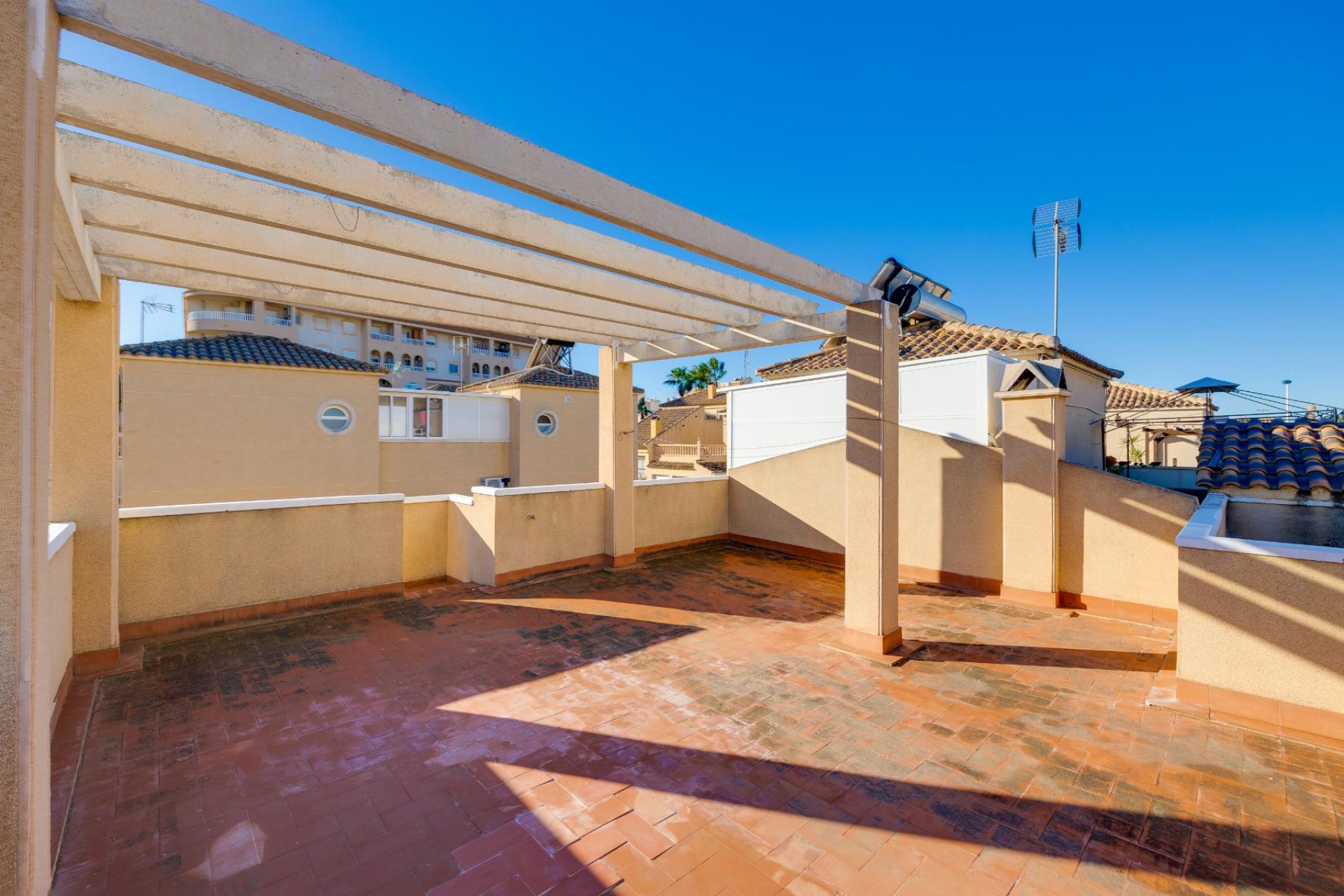 Återförsäljning - Villa -
Torrevieja - Costa Blanca