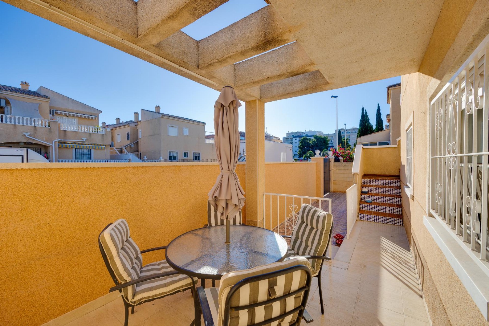 Återförsäljning - Villa -
Torrevieja - Costa Blanca