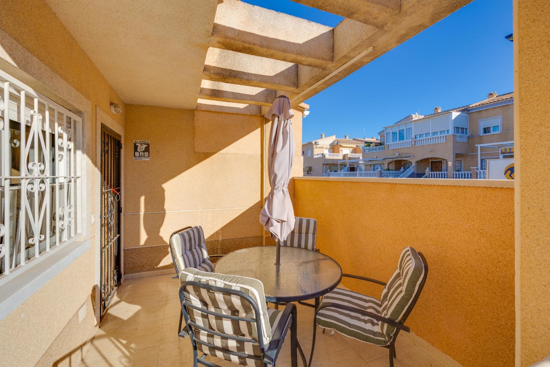 Återförsäljning - Villa -
Torrevieja - Costa Blanca