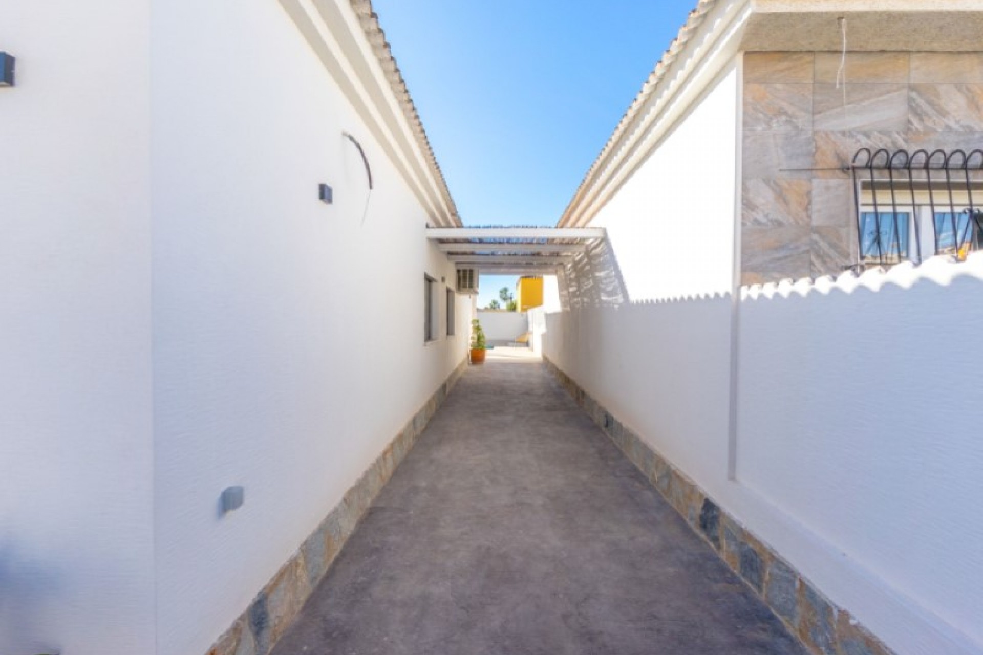 Återförsäljning - Villa -
Torrevieja - Costa Blanca