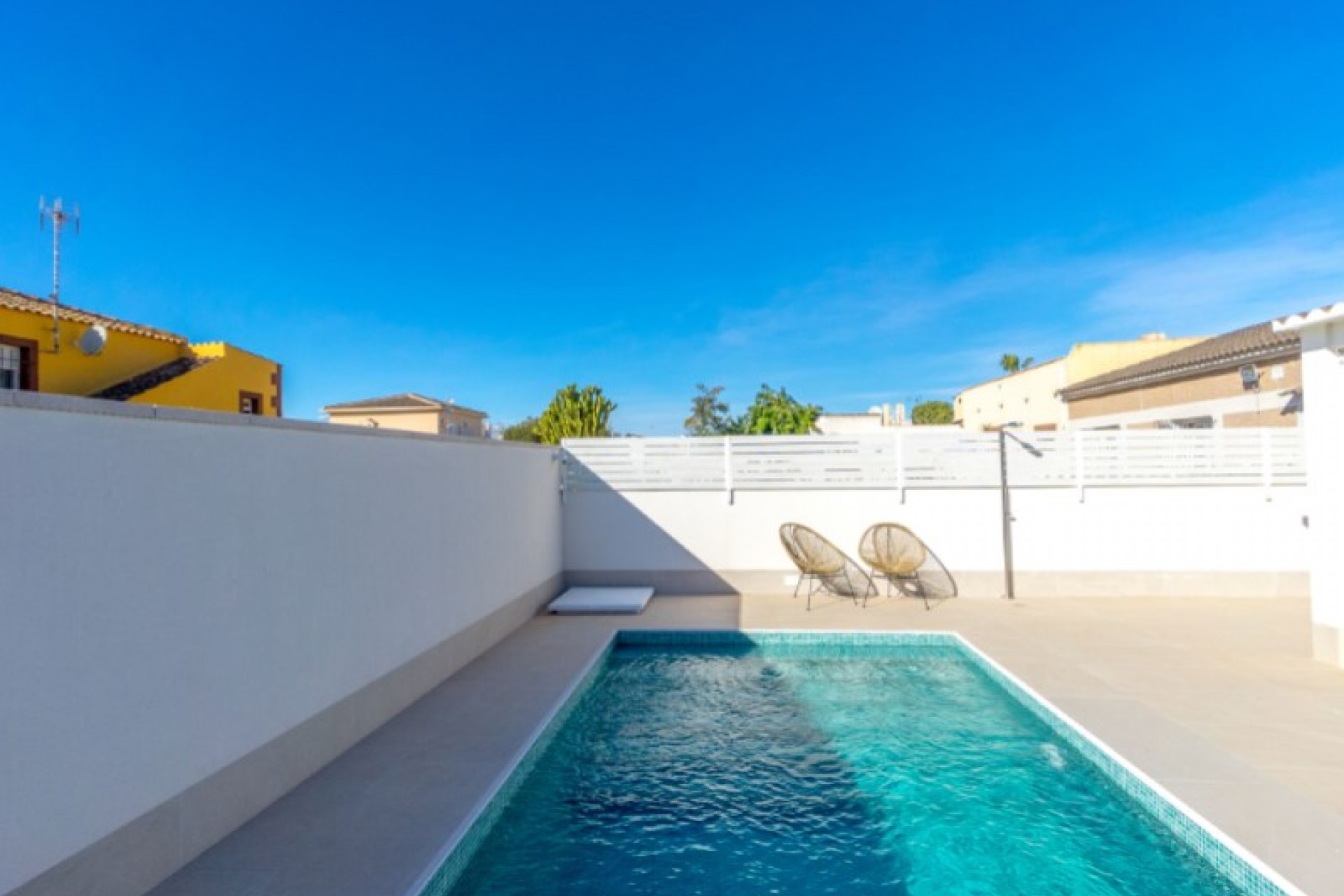 Återförsäljning - Villa -
Torrevieja - Costa Blanca