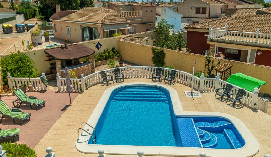 Återförsäljning - Villa -
Torrevieja - Costa Blanca