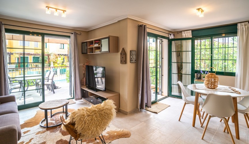 Återförsäljning - Villa -
Torrevieja - Costa Blanca