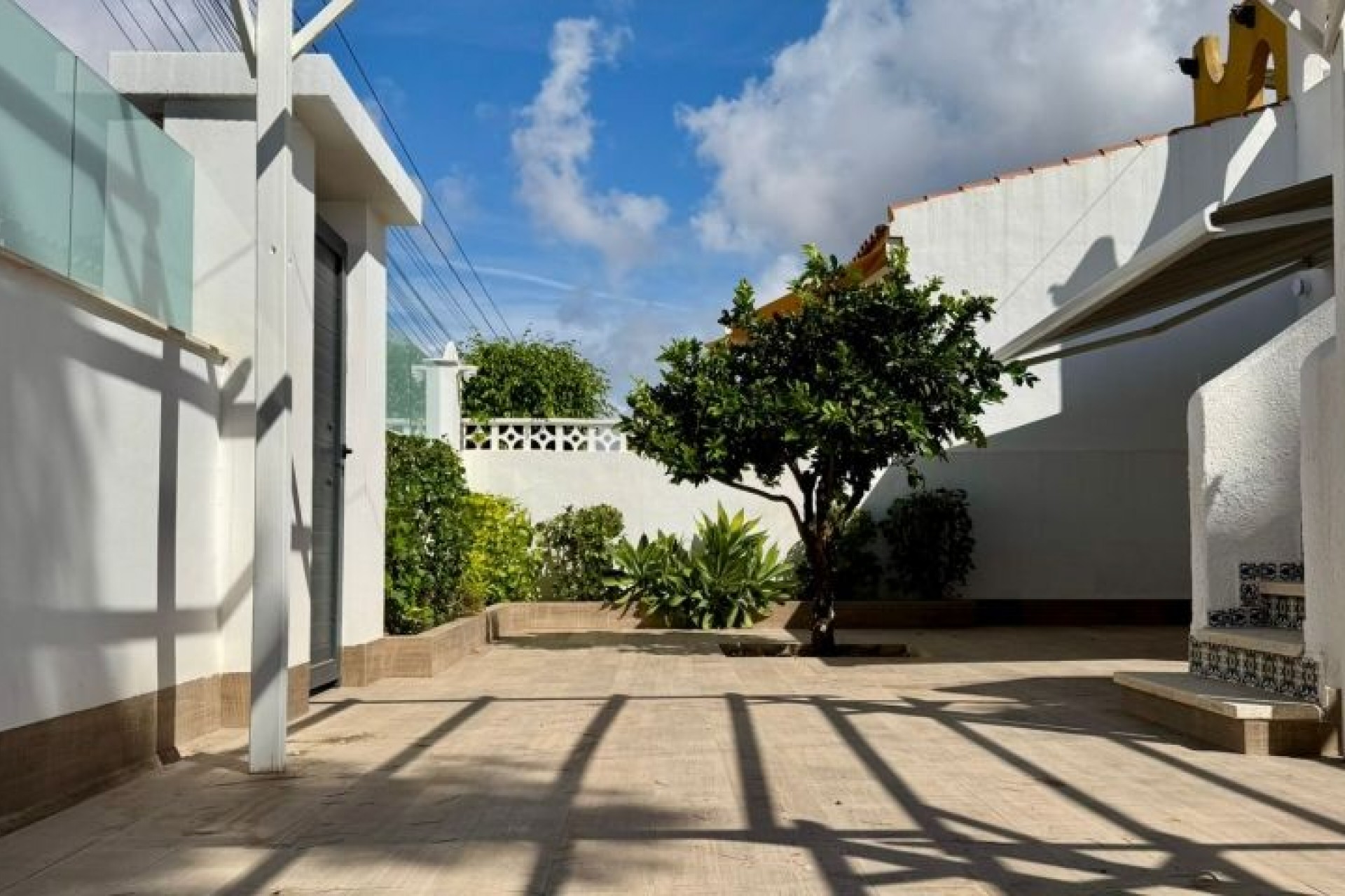 Återförsäljning - Villa -
Torrevieja - Costa Blanca