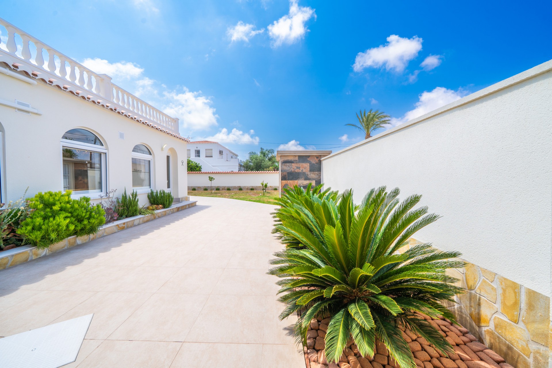 Återförsäljning - Villa -
Torrevieja - Costa Blanca