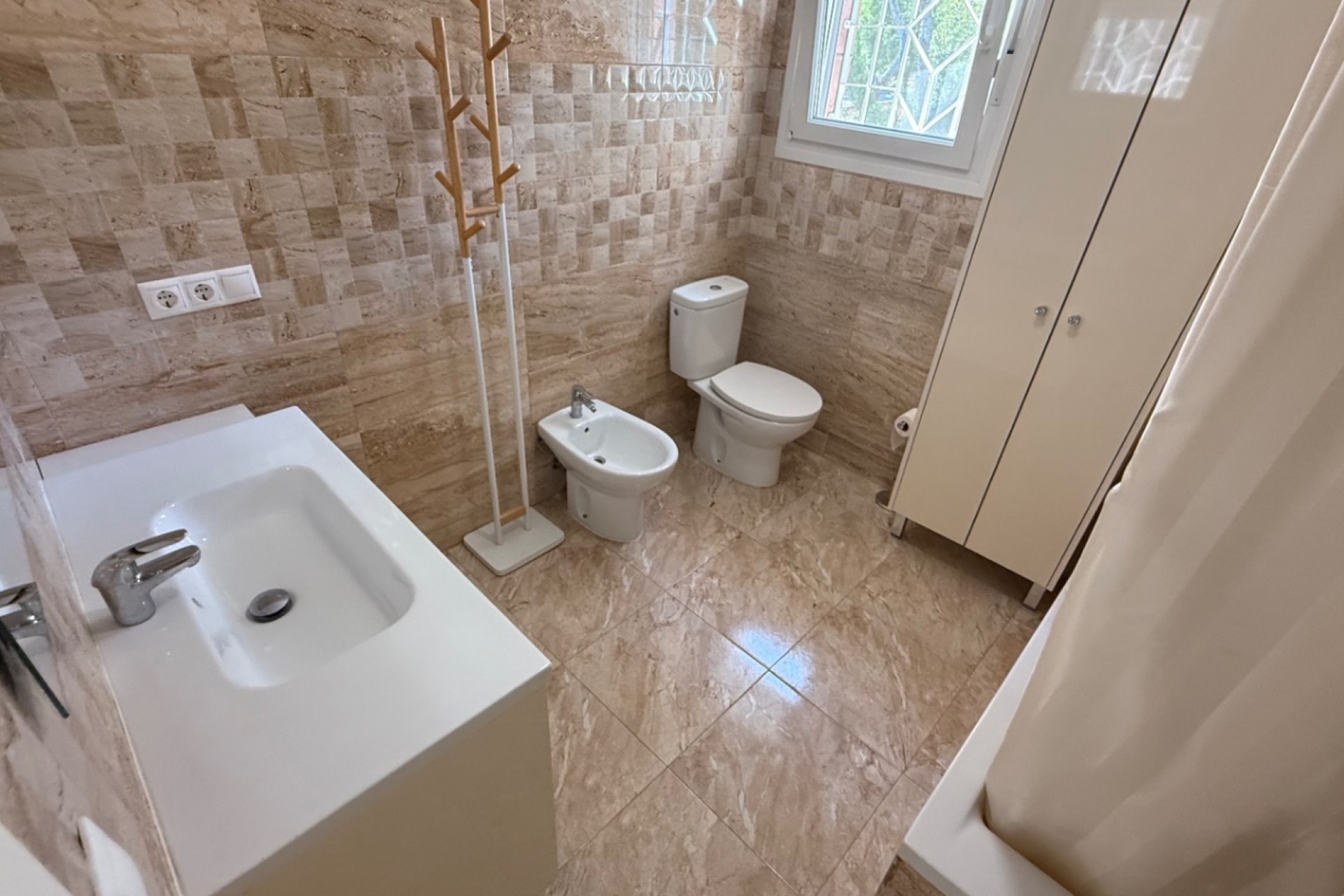 Återförsäljning - Villa -
Torrevieja - Costa Blanca