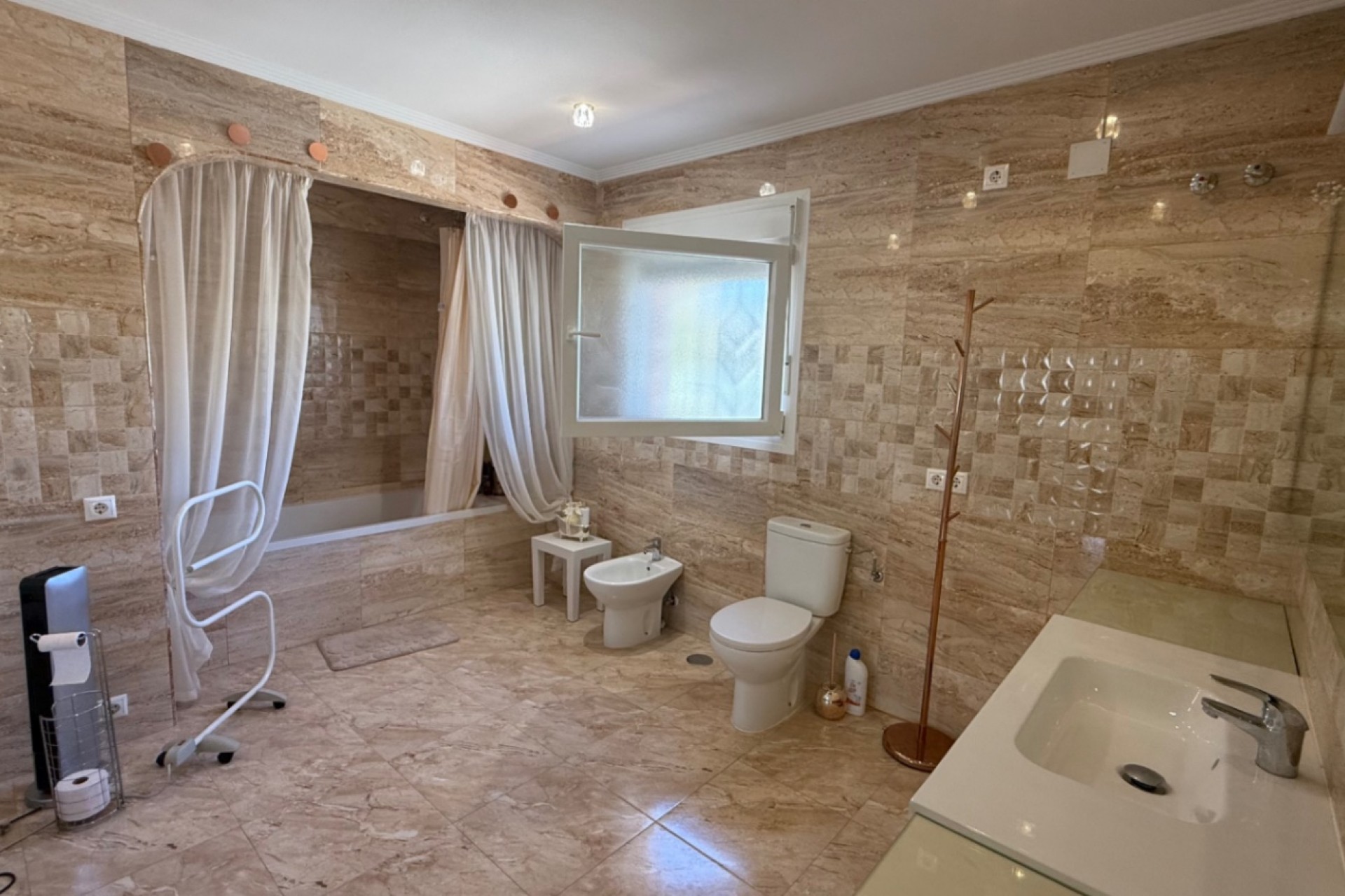 Återförsäljning - Villa -
Torrevieja - Costa Blanca