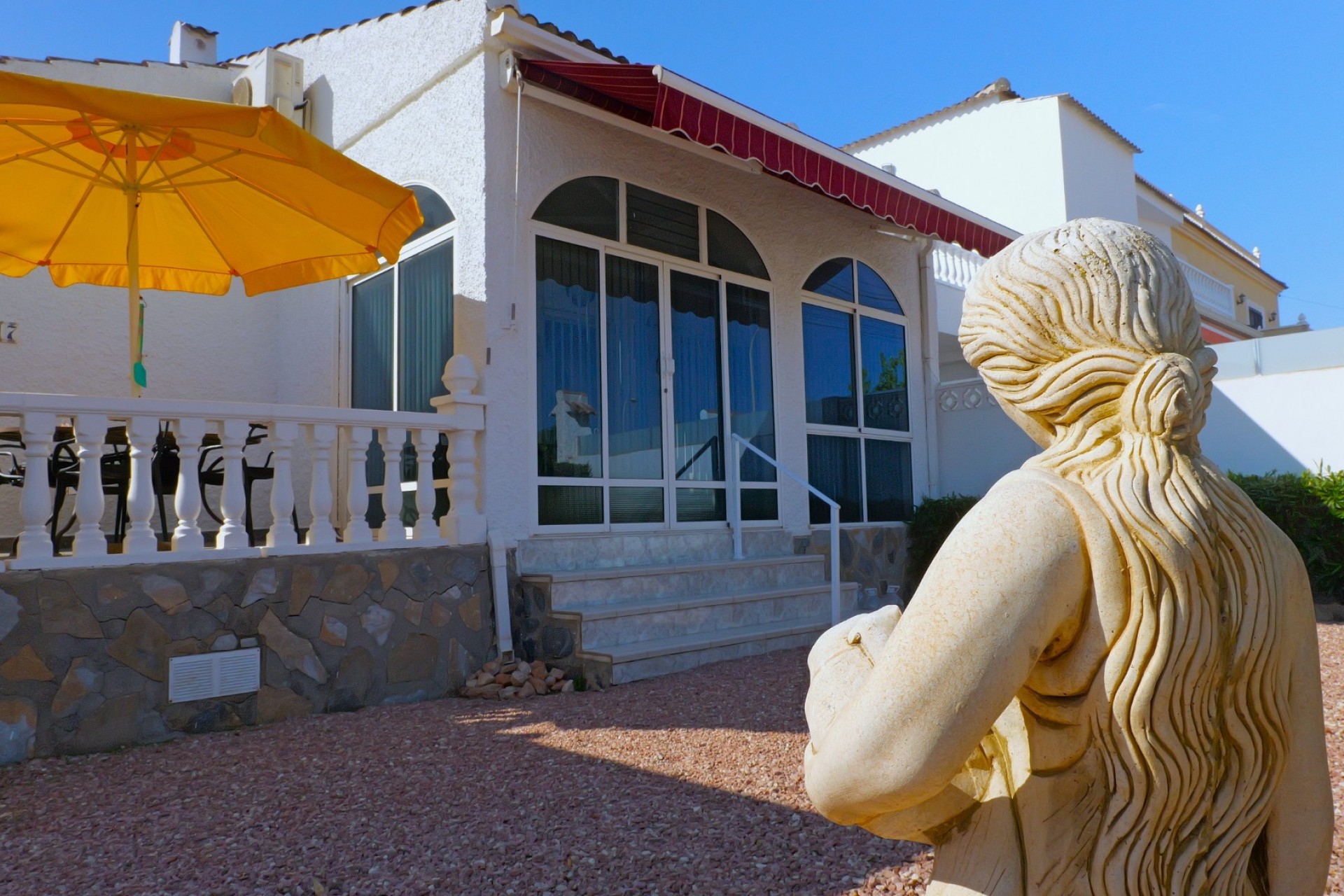 Återförsäljning - Villa -
Torrevieja - Costa Blanca