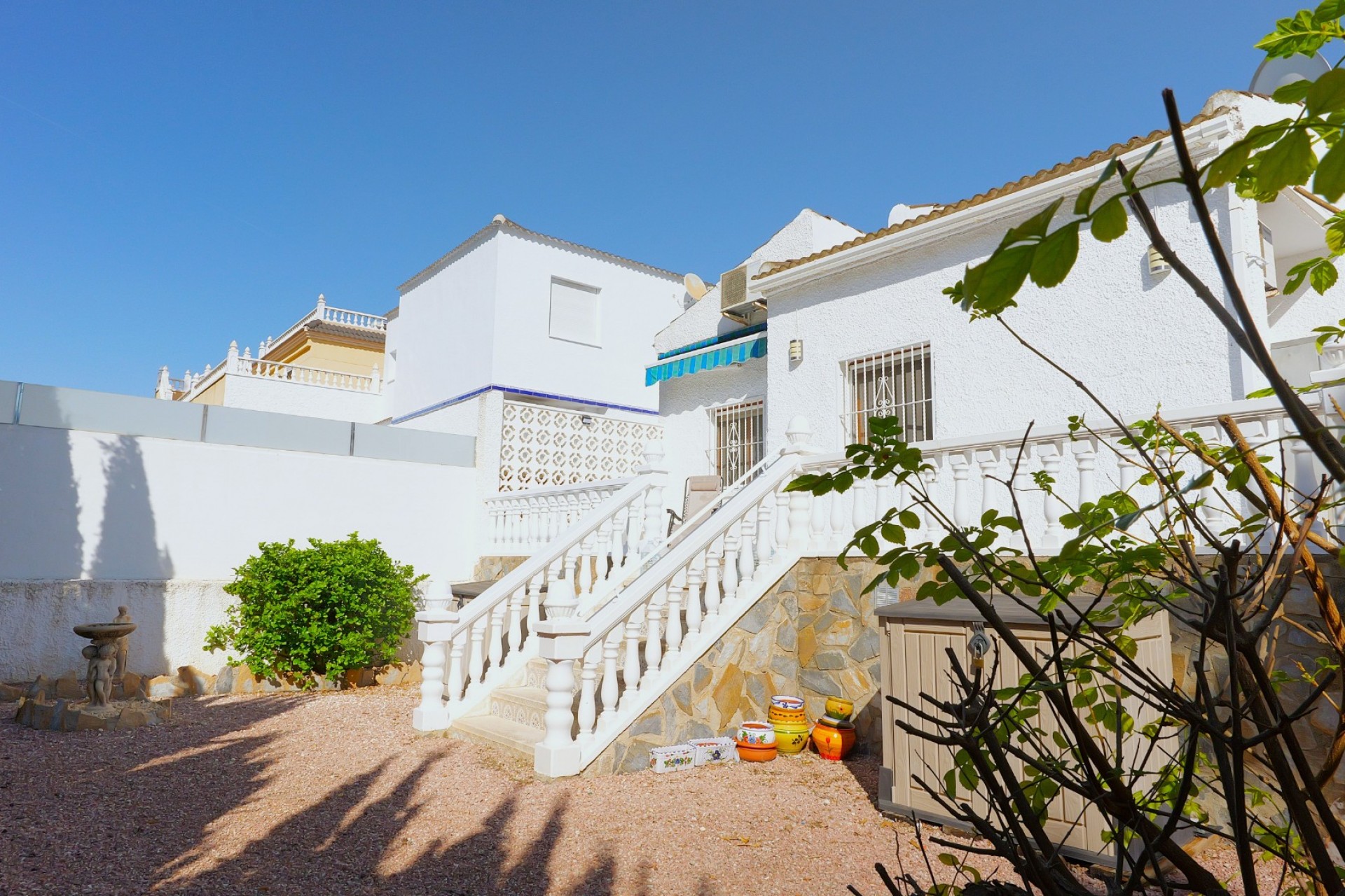 Återförsäljning - Villa -
Torrevieja - Costa Blanca