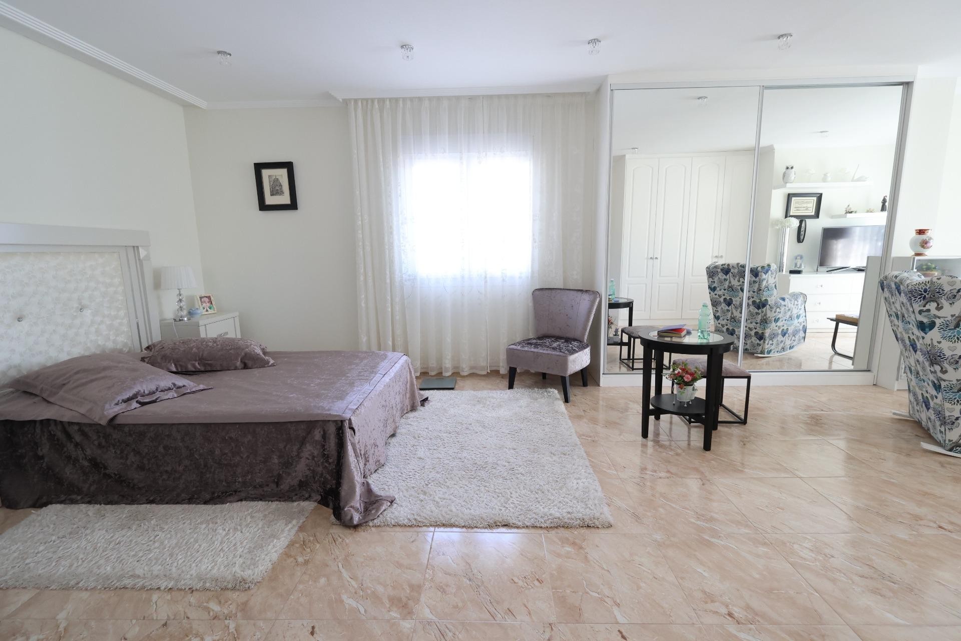 Återförsäljning - Villa -
Torrevieja - Costa Blanca