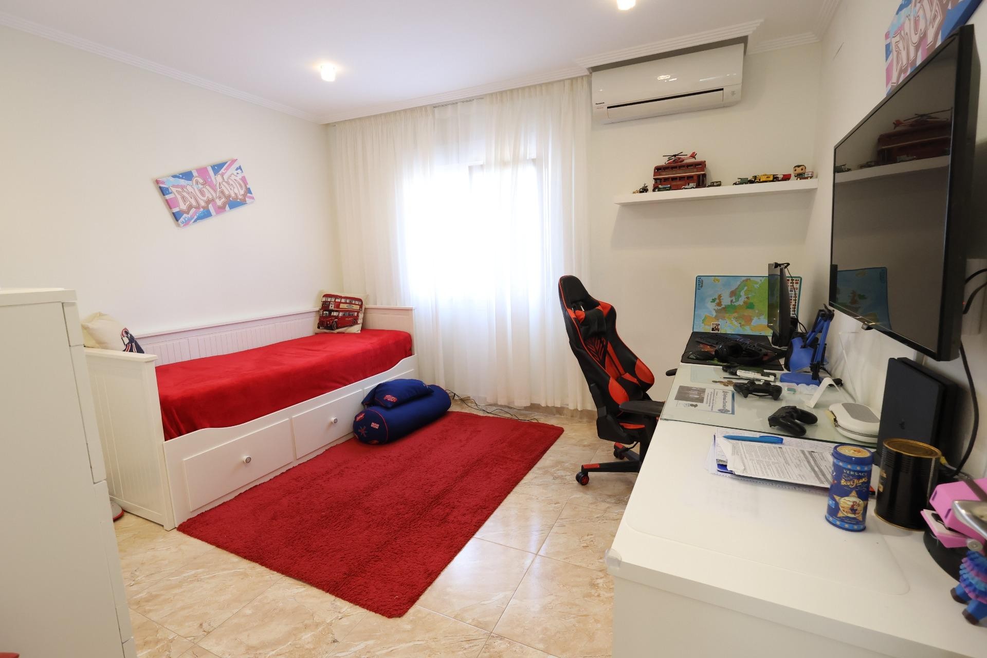 Återförsäljning - Villa -
Torrevieja - Costa Blanca