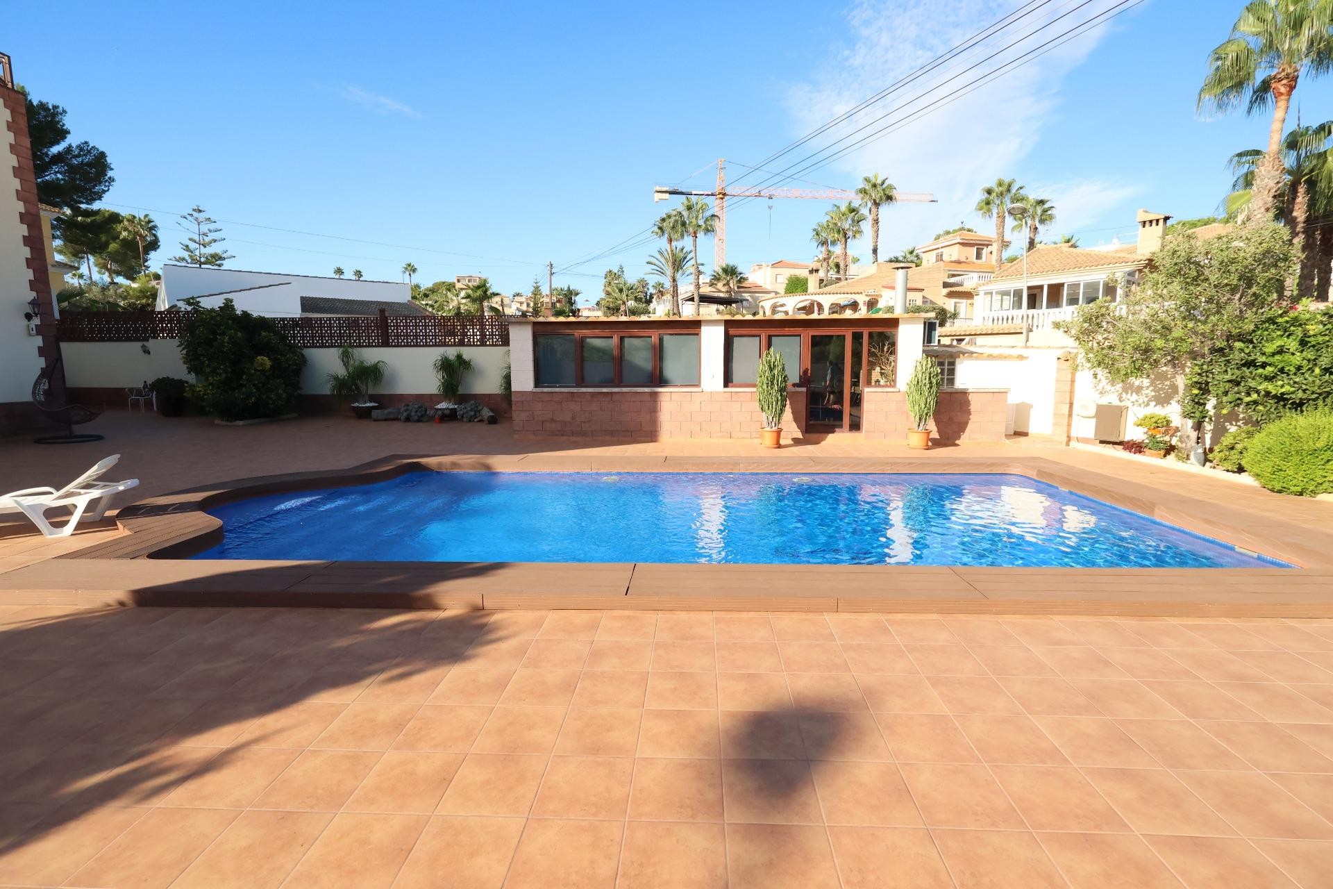 Återförsäljning - Villa -
Torrevieja - Costa Blanca