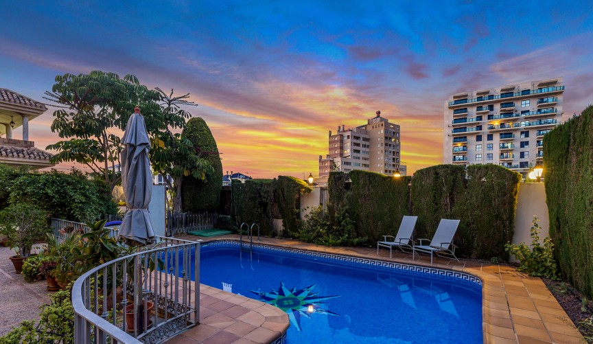 Återförsäljning - Villa -
Torrevieja - Costa Blanca