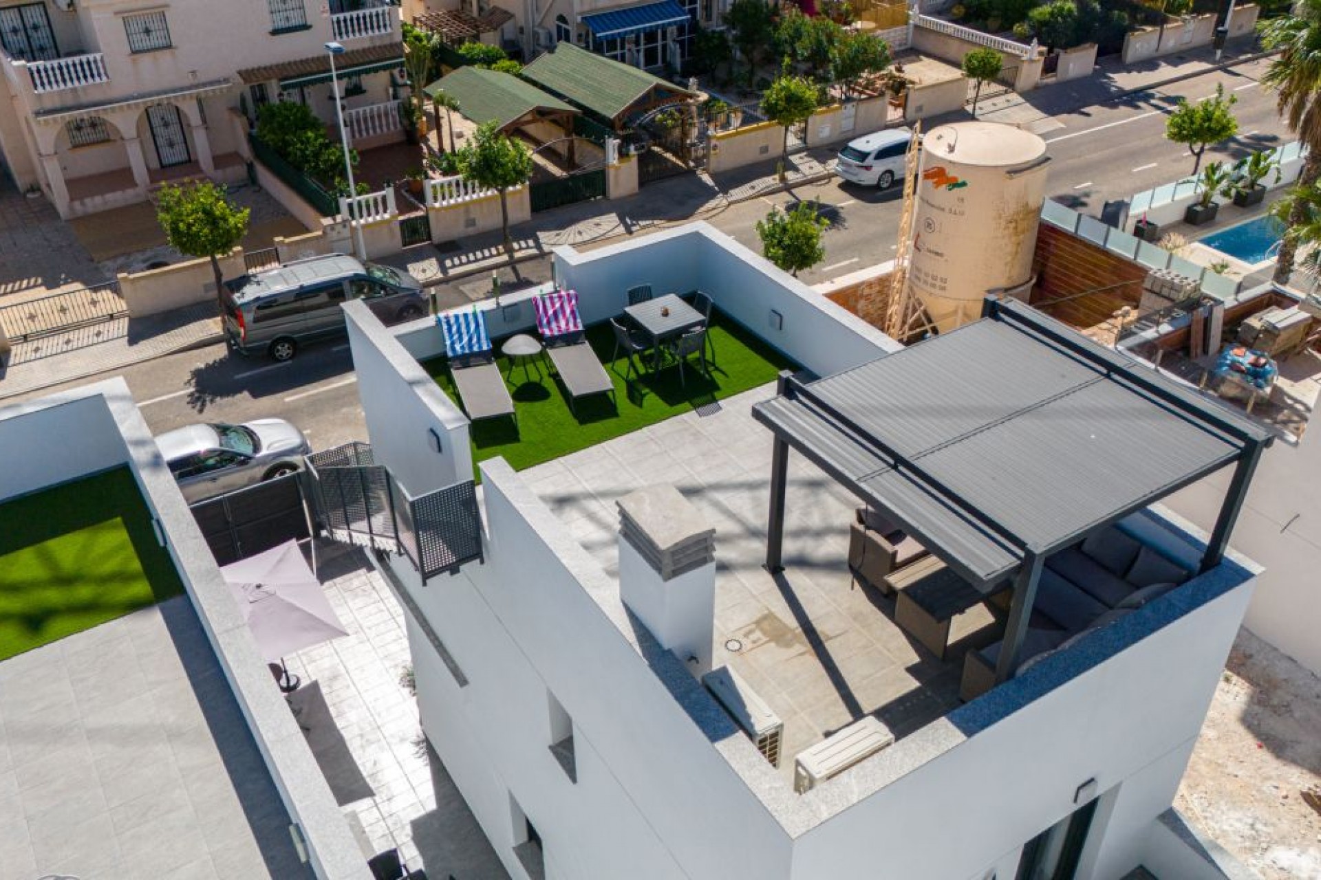 Återförsäljning - Villa -
Torrevieja - Costa Blanca