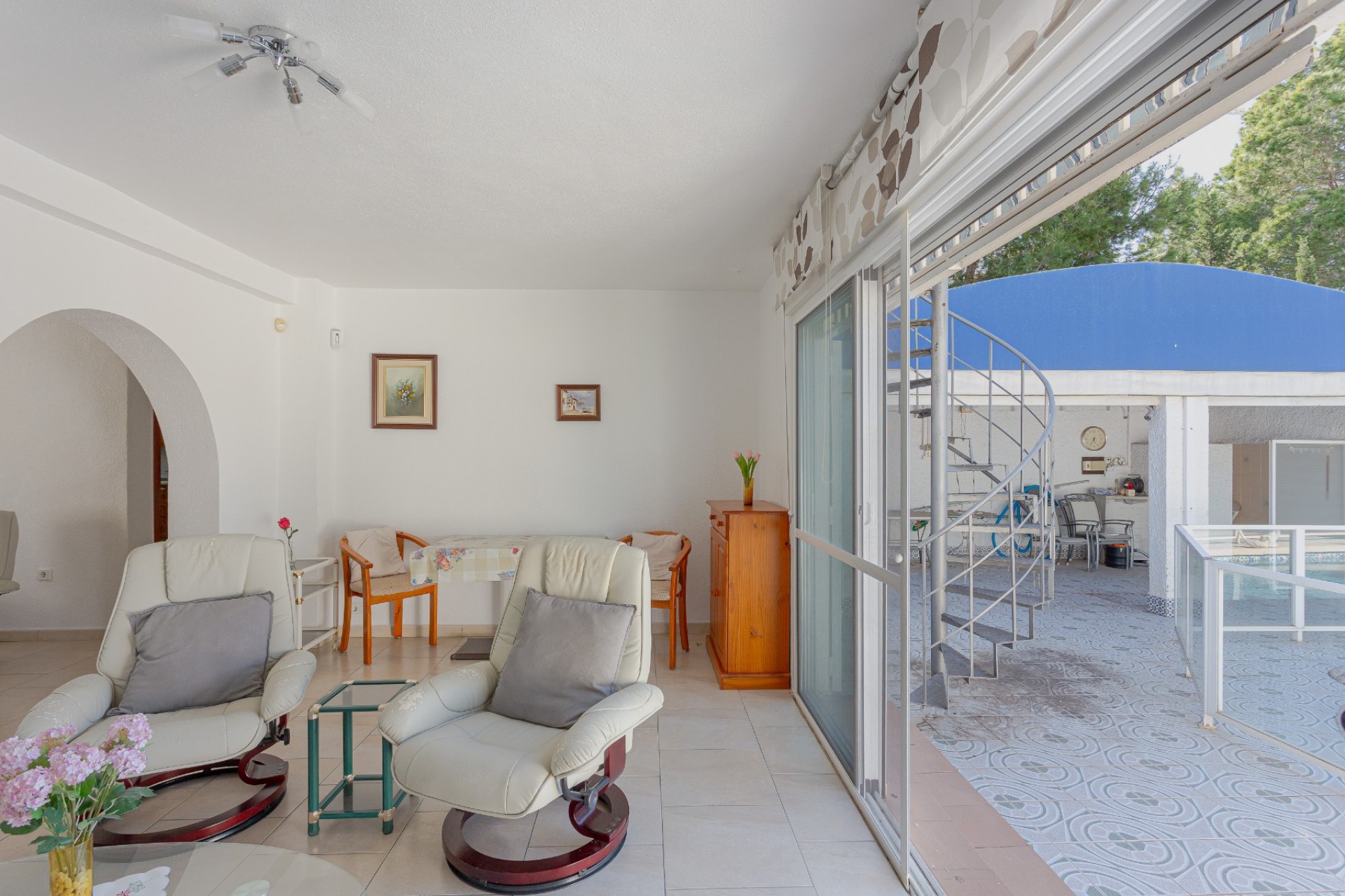 Återförsäljning - Villa -
Torrevieja - Costa Blanca