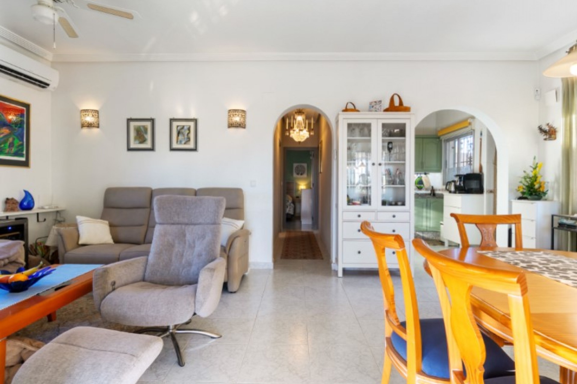 Återförsäljning - Villa -
Torrevieja - Costa Blanca