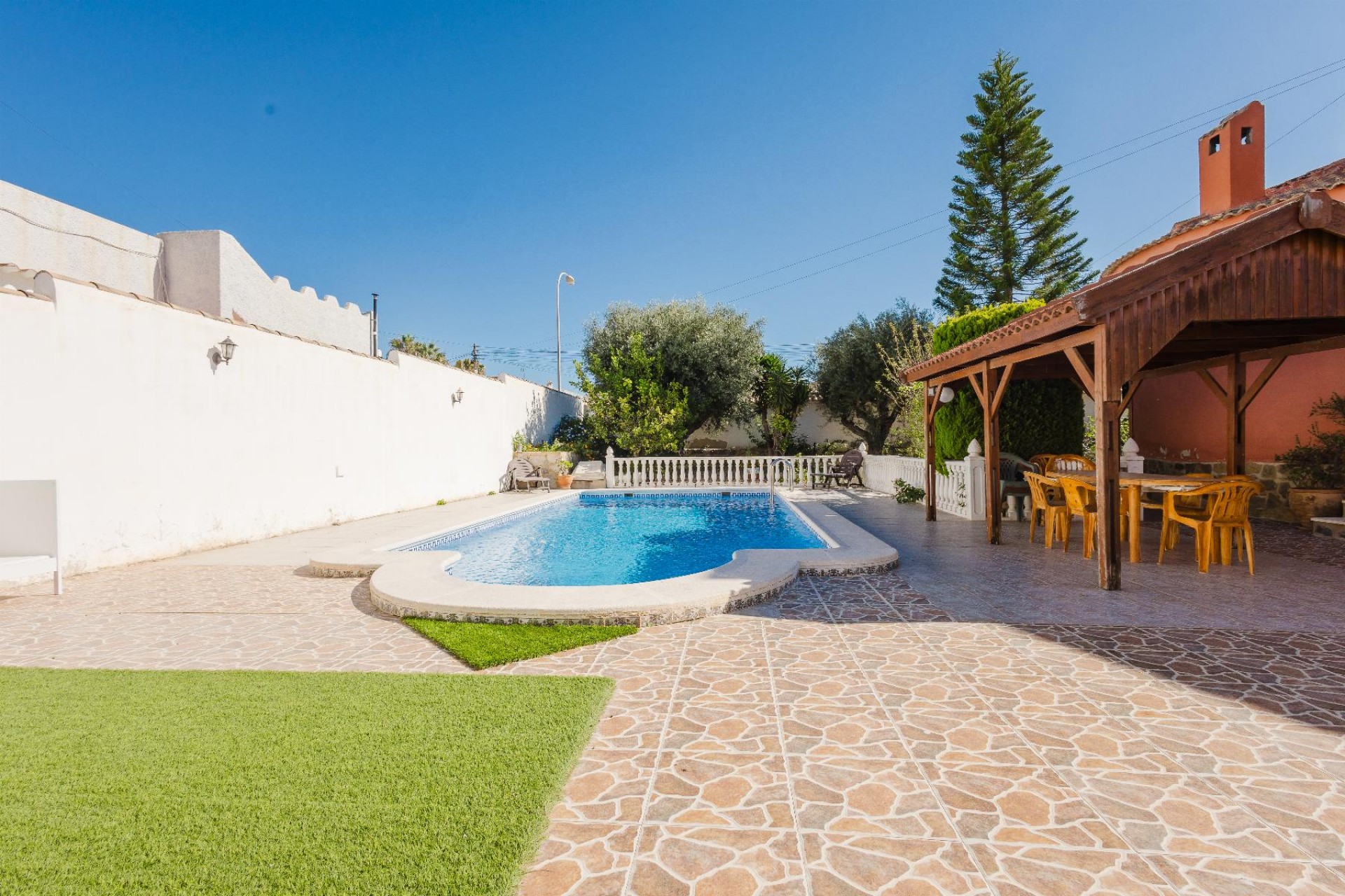 Återförsäljning - Villa -
Torrevieja - Costa Blanca