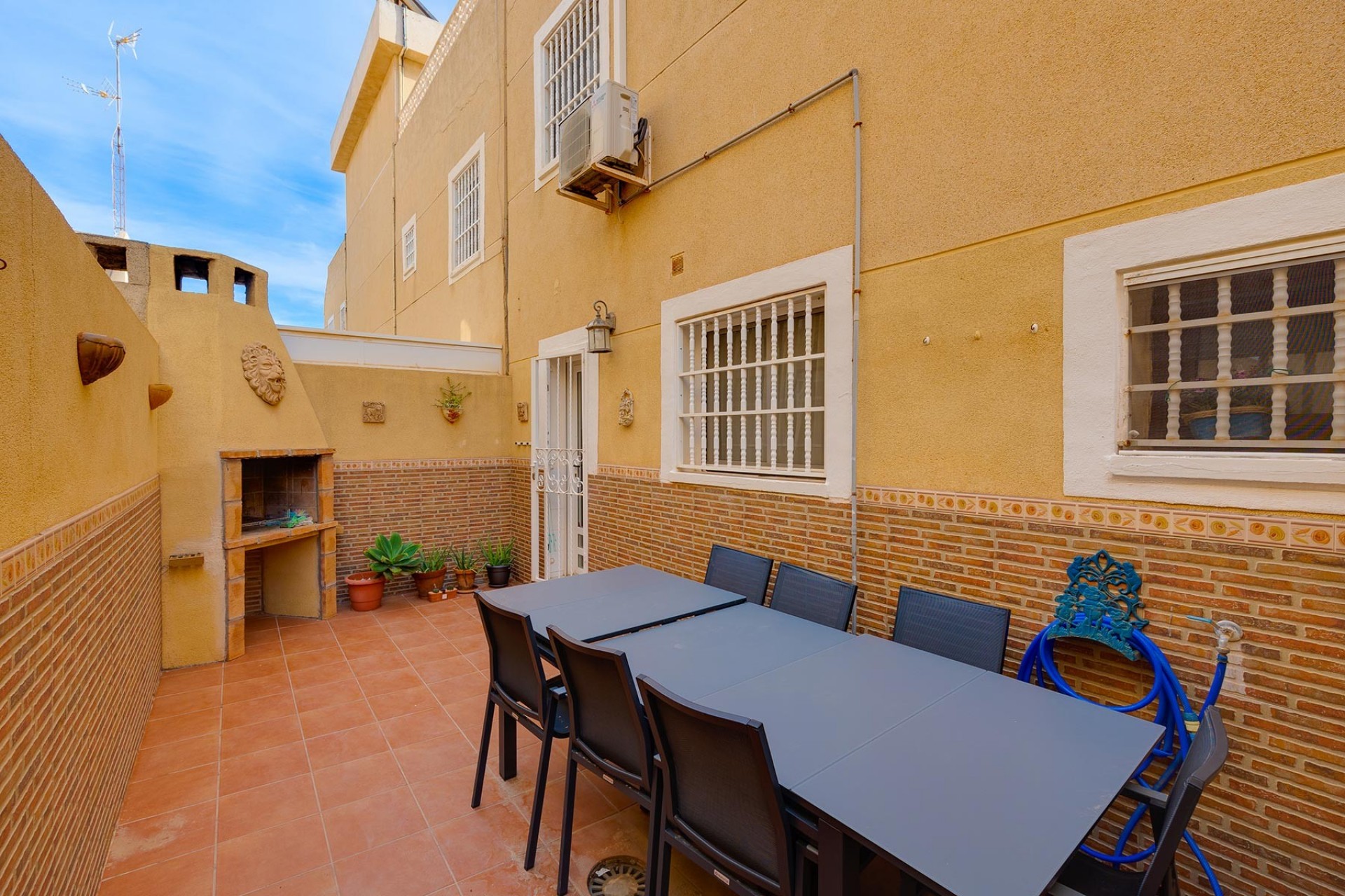 Återförsäljning - Villa -
Torrevieja - Costa Blanca
