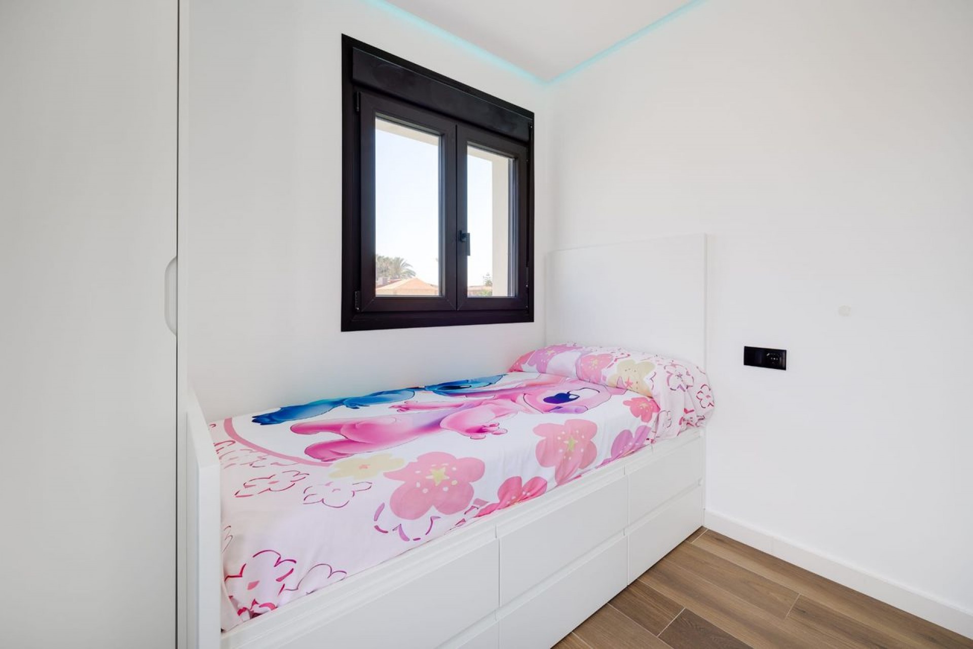 Återförsäljning - Villa -
Torrevieja - Costa Blanca