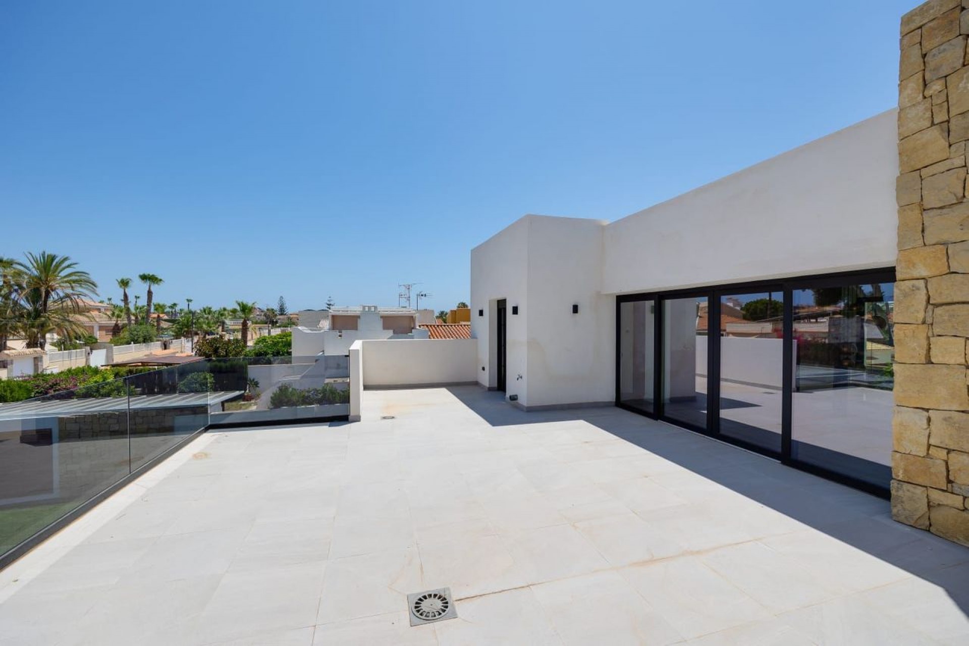 Återförsäljning - Villa -
Torrevieja - Costa Blanca