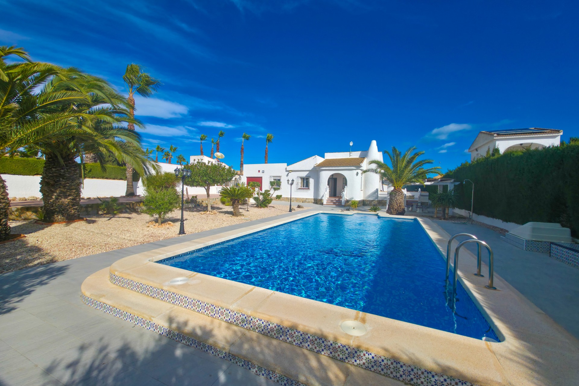Återförsäljning - Villa -
Torrevieja - Costa Blanca