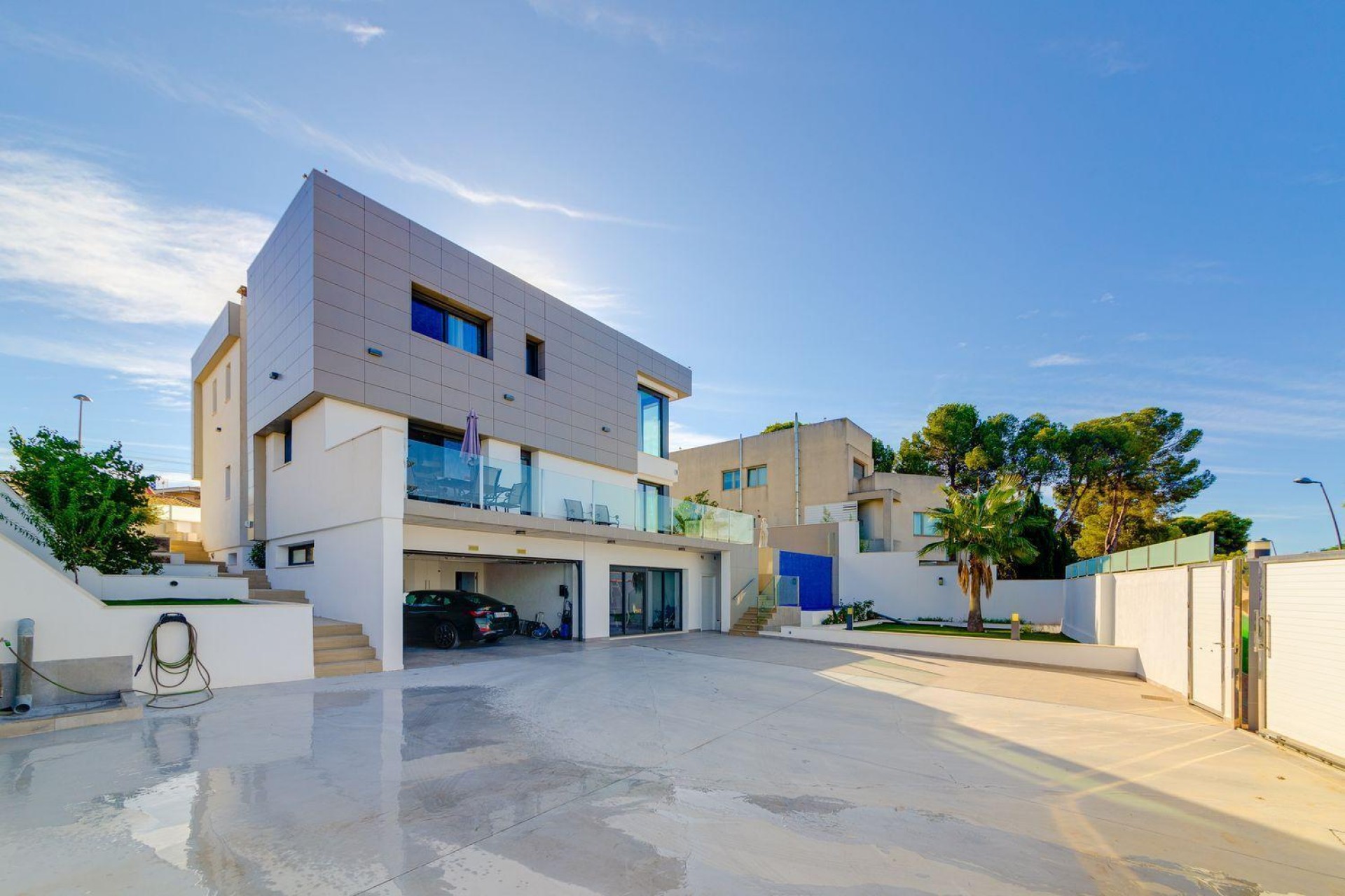Återförsäljning - Villa -
Torrevieja - Costa Blanca