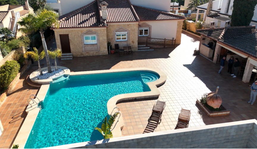 Återförsäljning - Villa -
Torrevieja - Costa Blanca