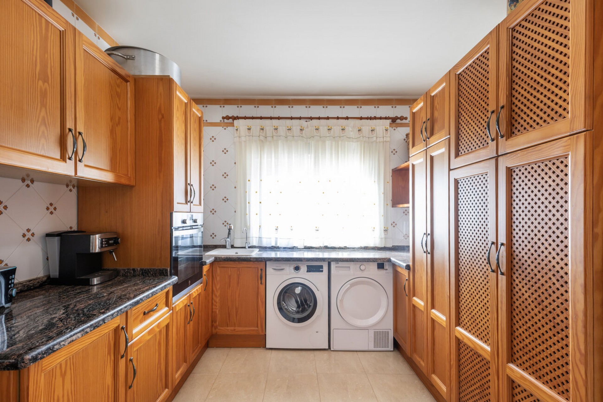 Återförsäljning - Villa -
Torrevieja - Costa Blanca