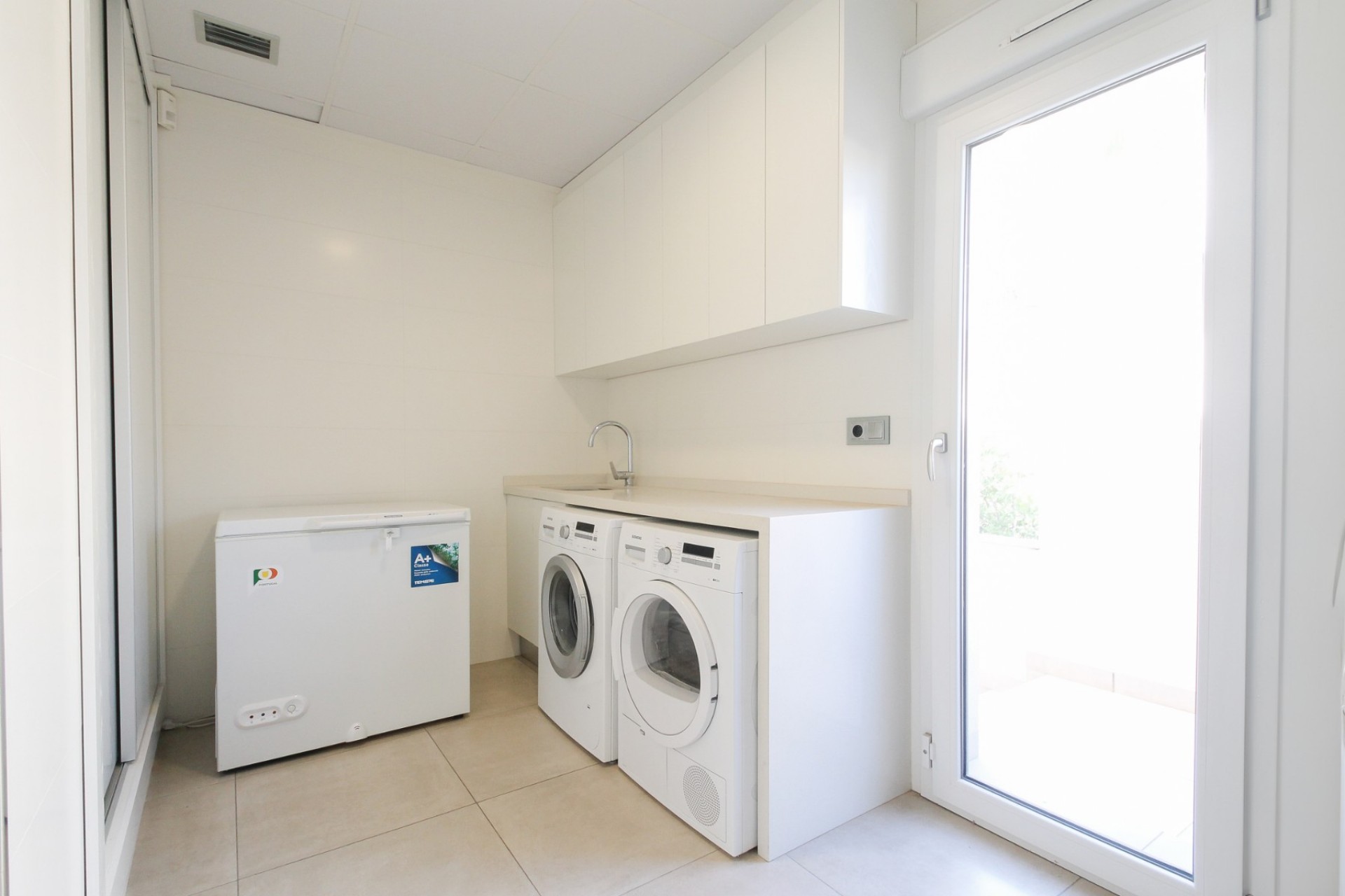 Återförsäljning - Villa -
Torrevieja - Costa Blanca