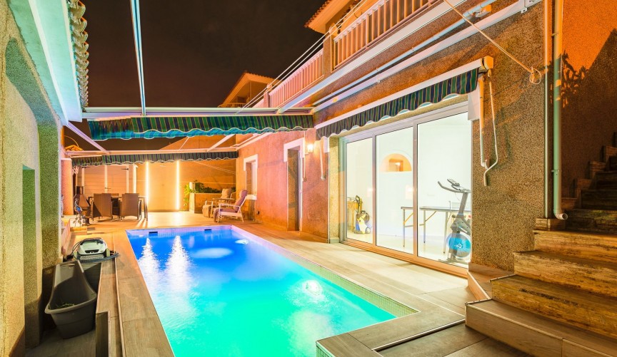 Återförsäljning - Villa -
Torrevieja - Costa Blanca