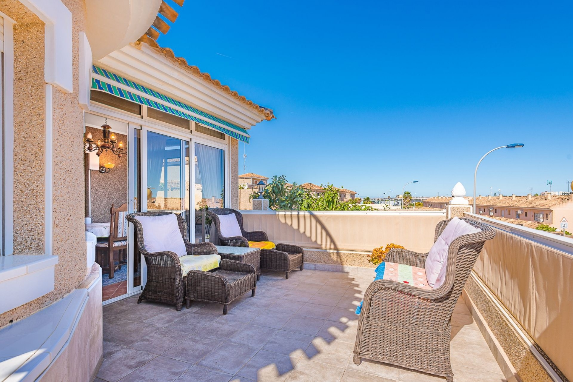 Återförsäljning - Villa -
Torrevieja - Costa Blanca