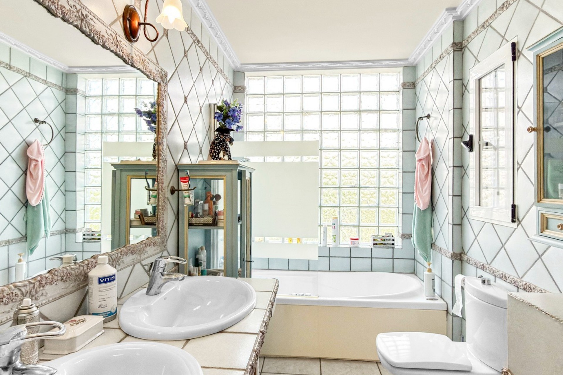 Återförsäljning - Villa -
Torrevieja - Costa Blanca