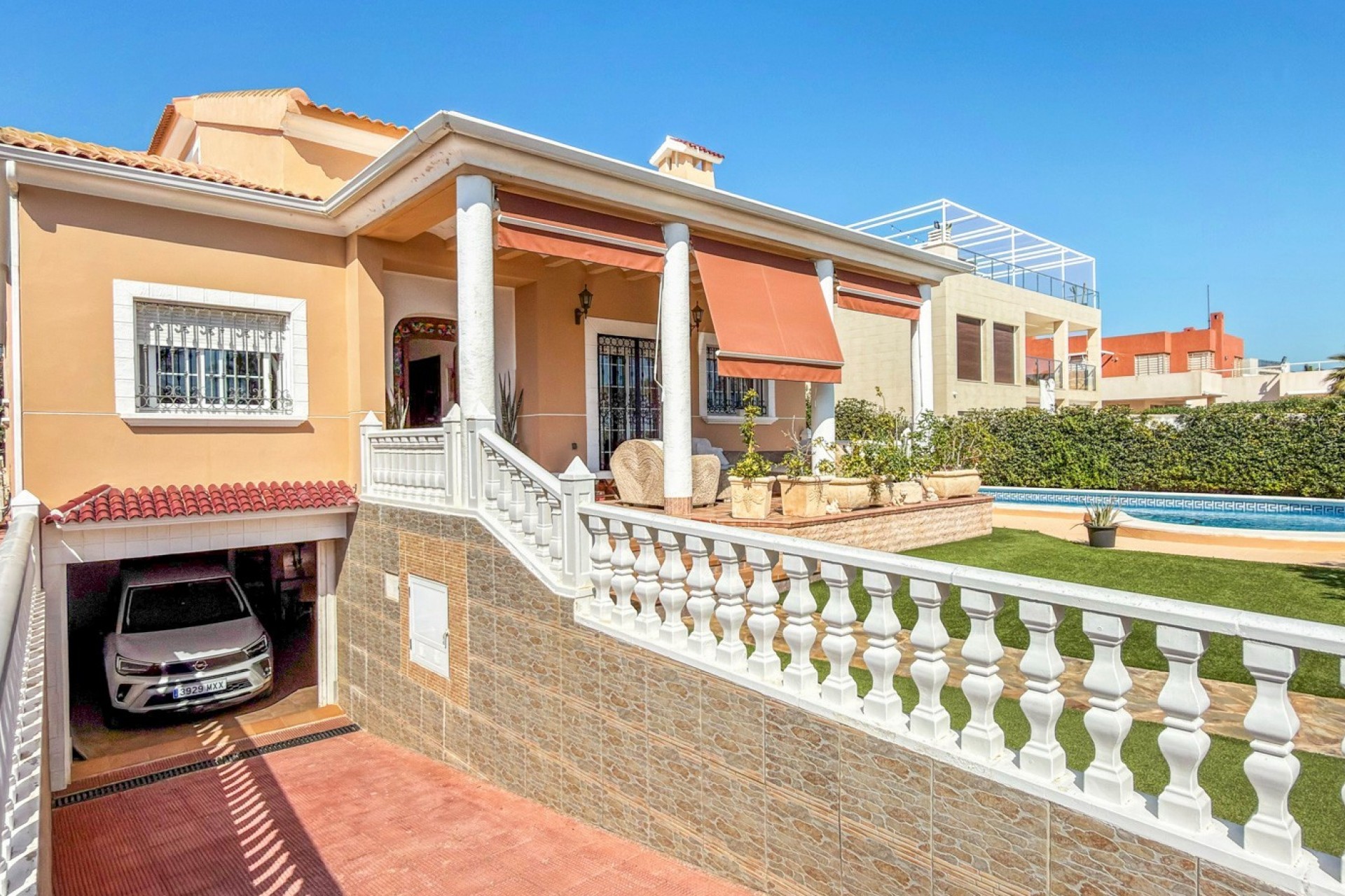 Återförsäljning - Villa -
Torrevieja - Costa Blanca
