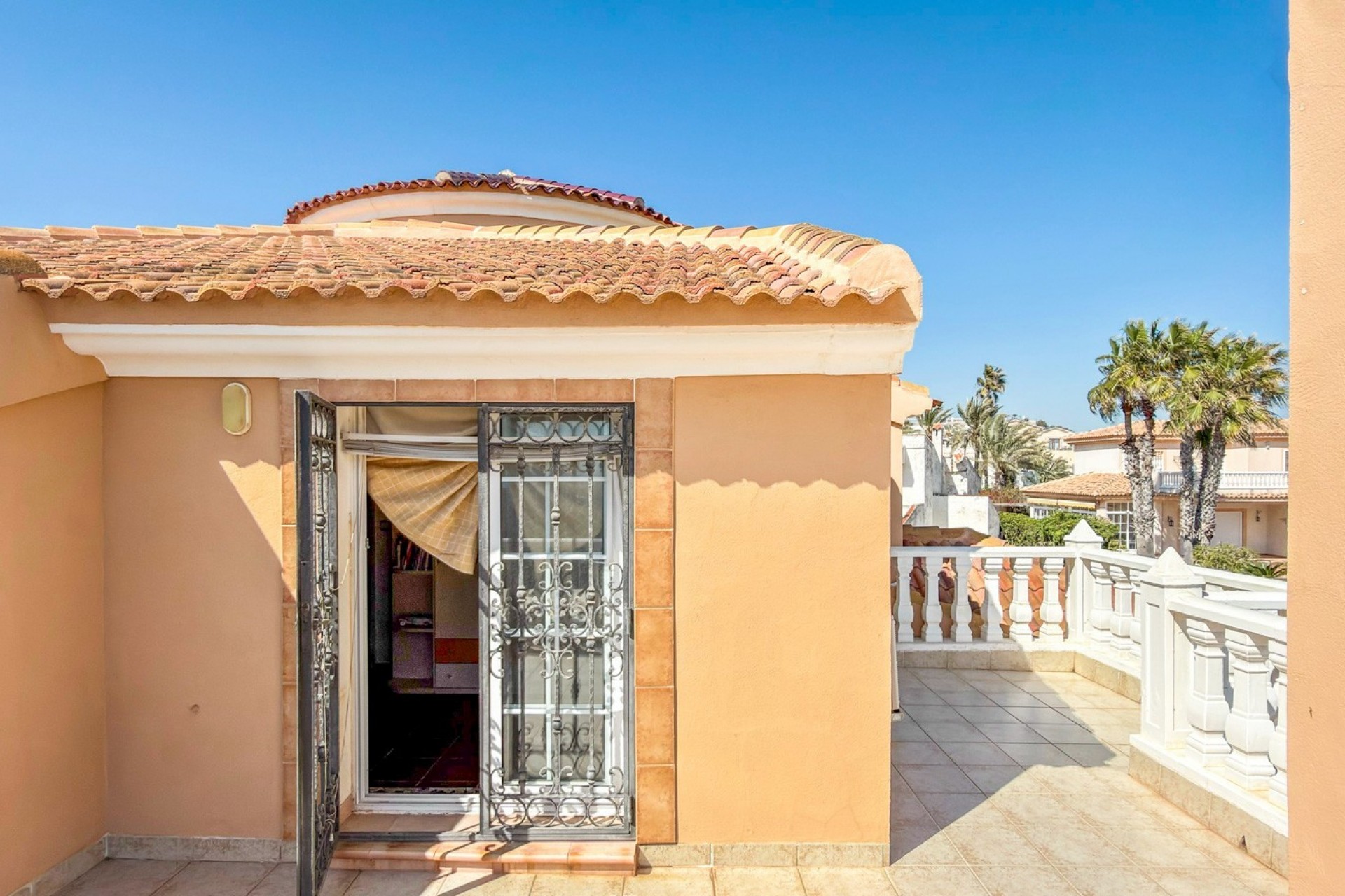 Återförsäljning - Villa -
Torrevieja - Costa Blanca