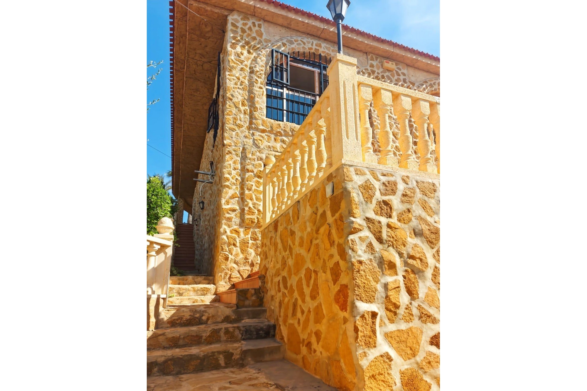 Återförsäljning - Villa -
Torrevieja - Costa Blanca