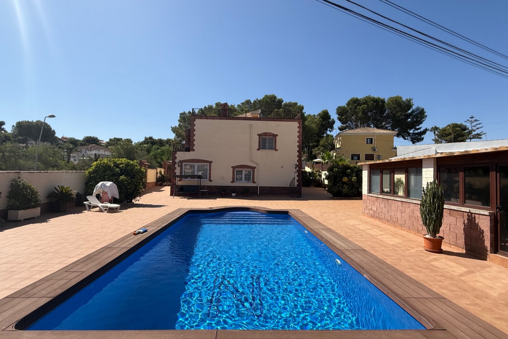 Återförsäljning - Villa -
Torrevieja - Costa Blanca