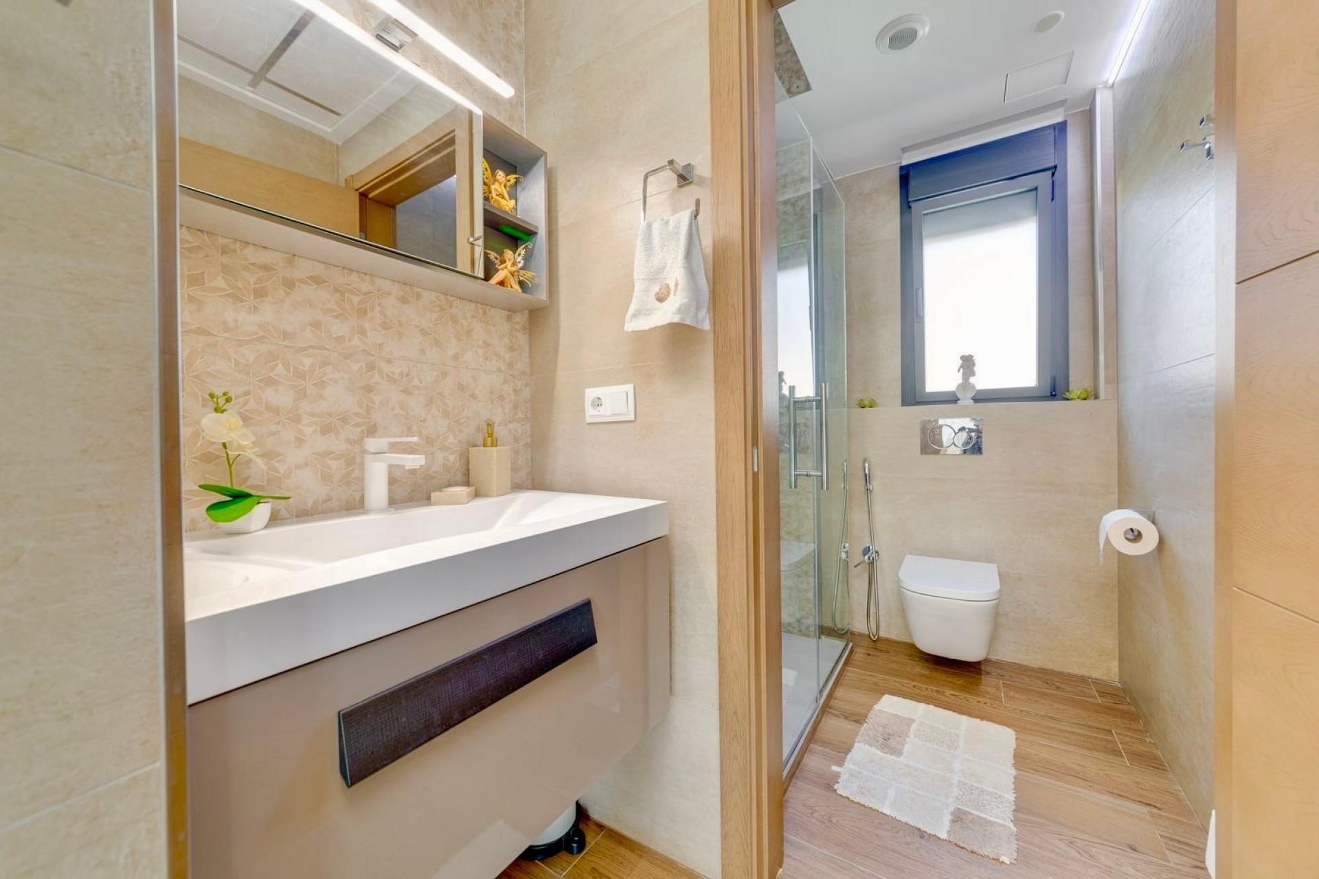 Återförsäljning - Villa -
Torrevieja - Costa Blanca