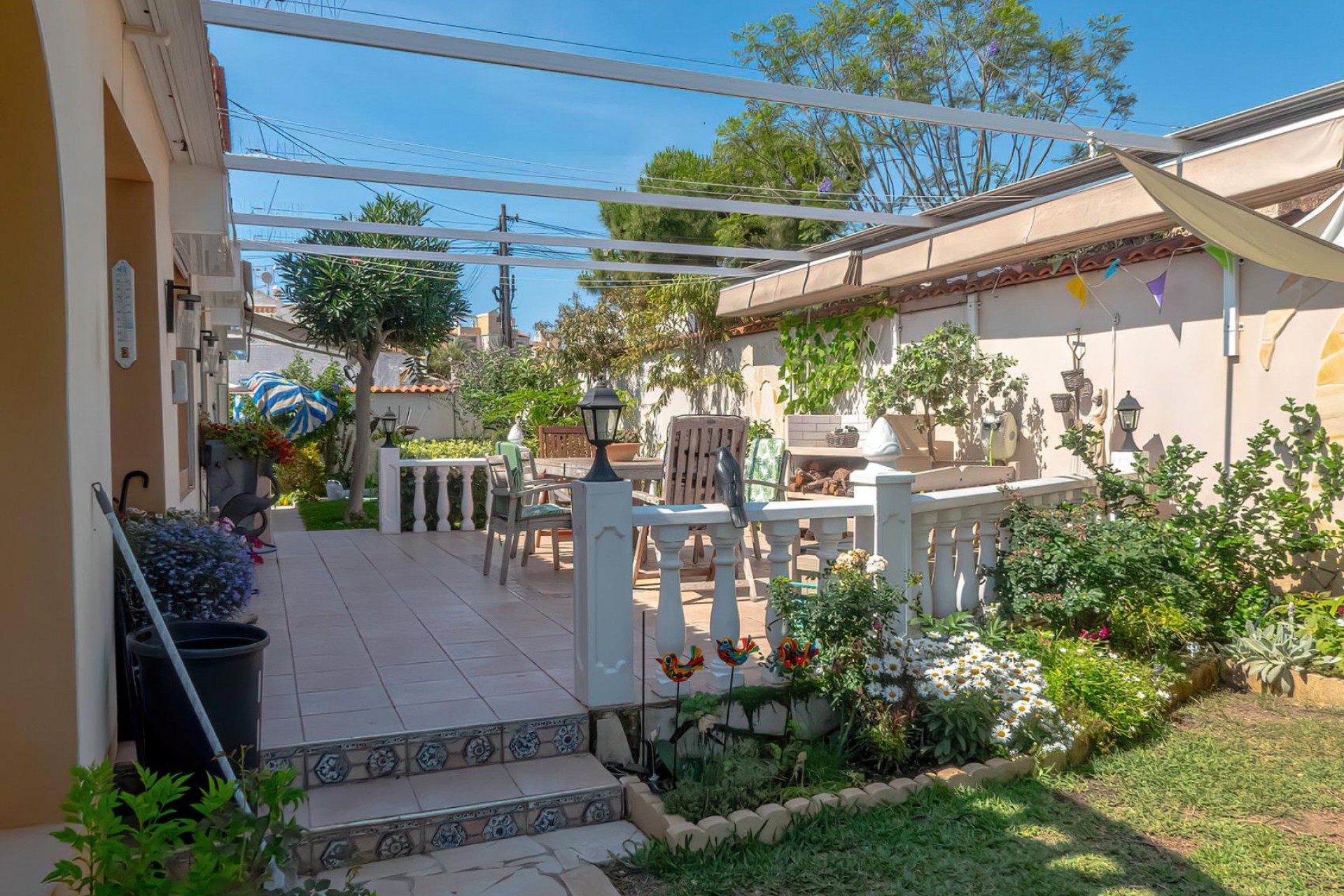 Återförsäljning - Villa -
Torrevieja - Costa Blanca