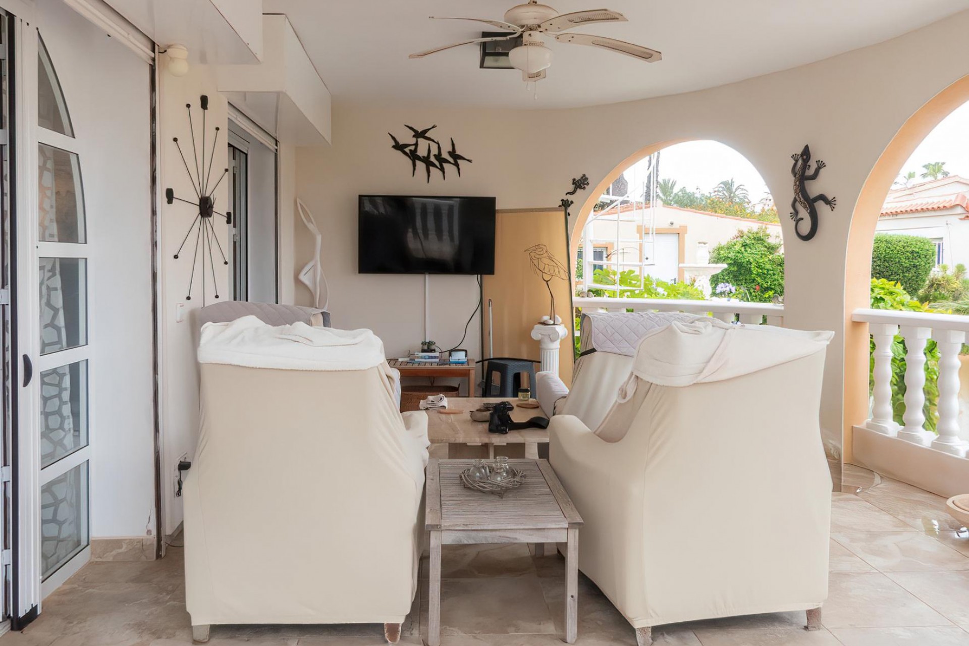 Återförsäljning - Villa -
Torrevieja - Costa Blanca