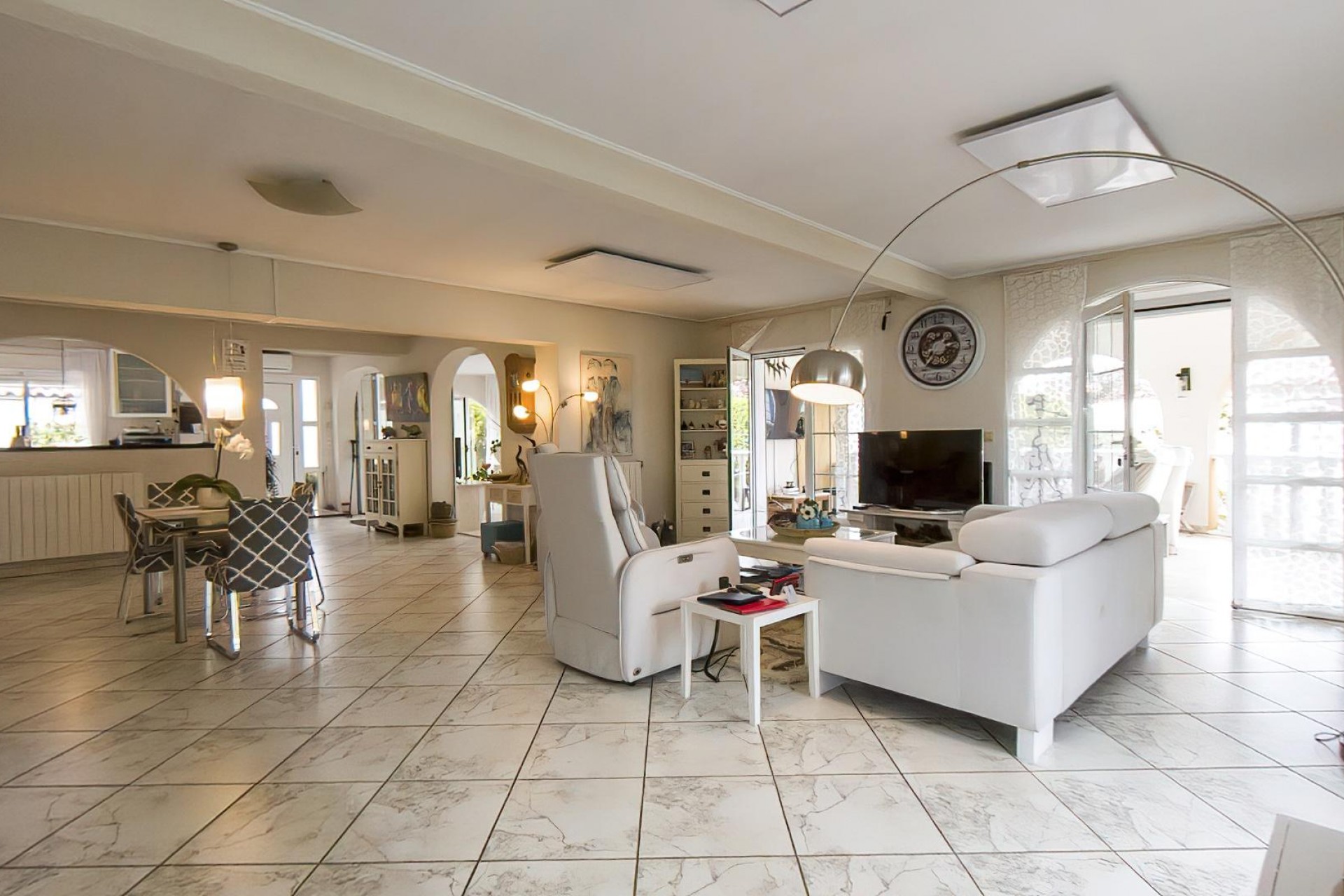 Återförsäljning - Villa -
Torrevieja - Costa Blanca