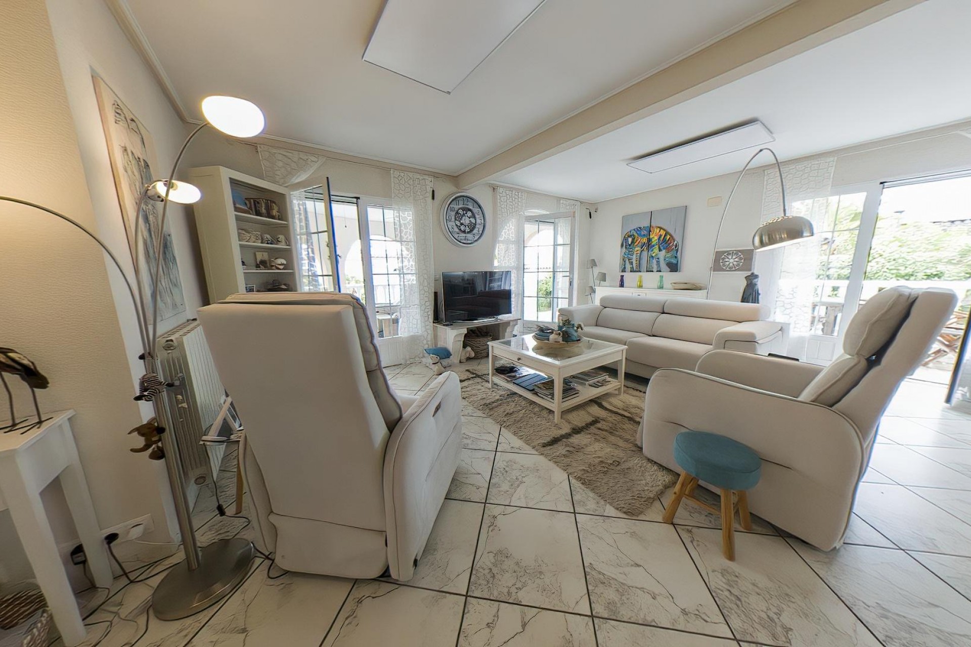 Återförsäljning - Villa -
Torrevieja - Costa Blanca