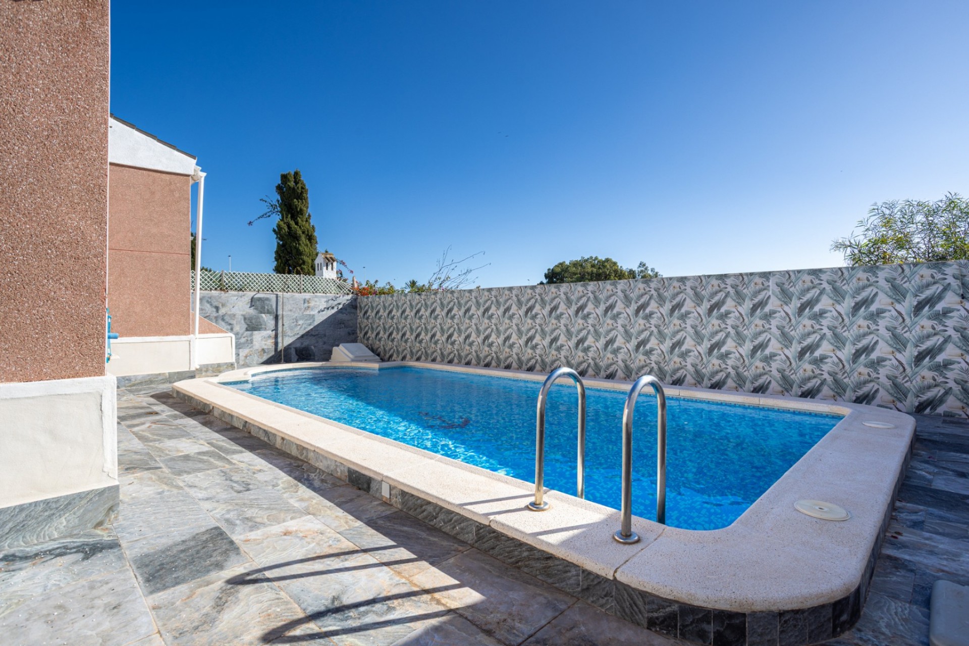 Återförsäljning - Villa -
Torrevieja - Costa Blanca