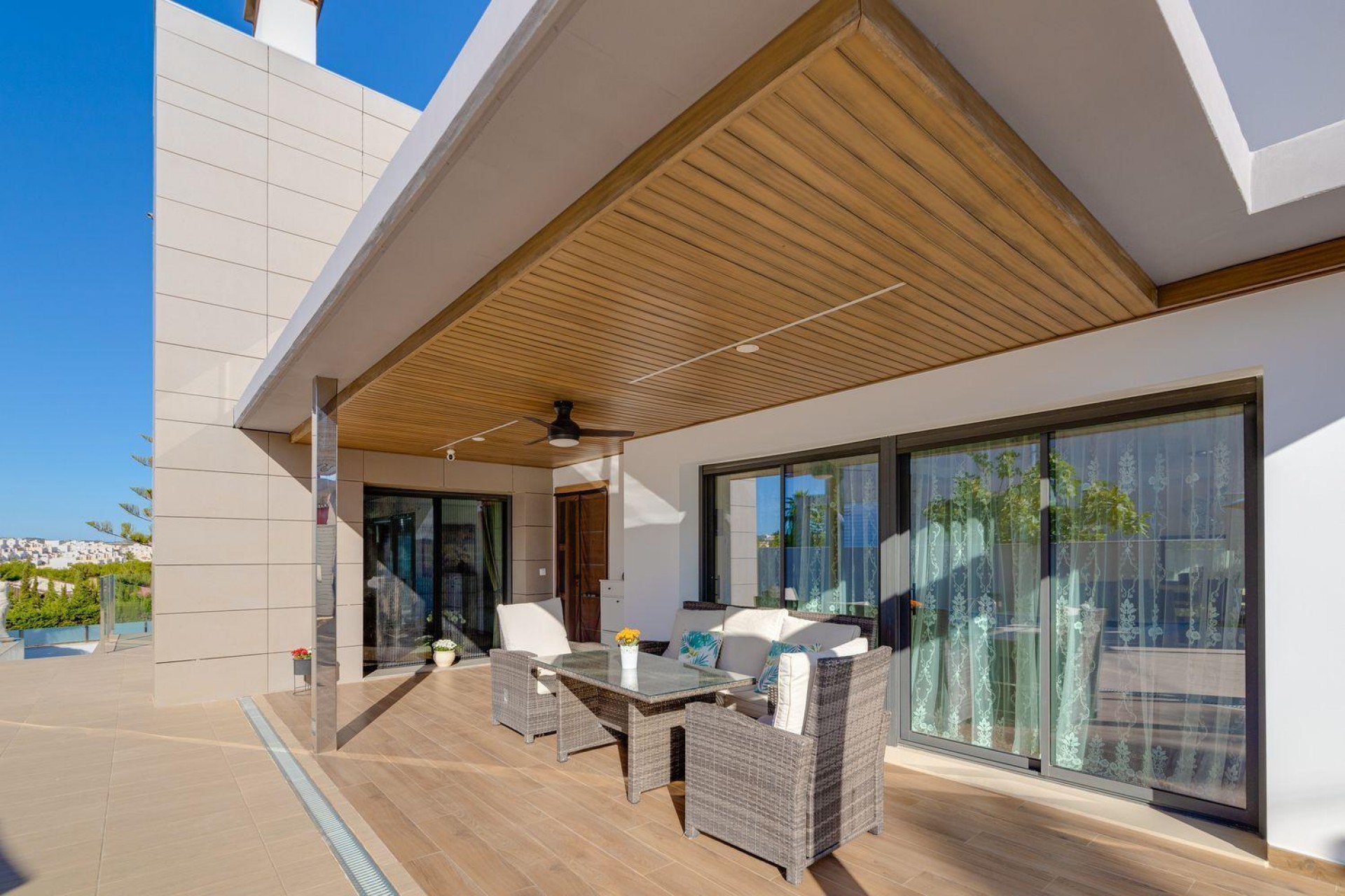 Återförsäljning - Villa -
Torrevieja - Costa Blanca