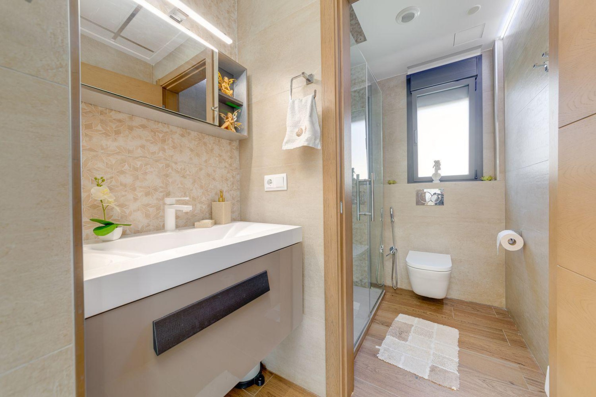 Återförsäljning - Villa -
Torrevieja - Costa Blanca