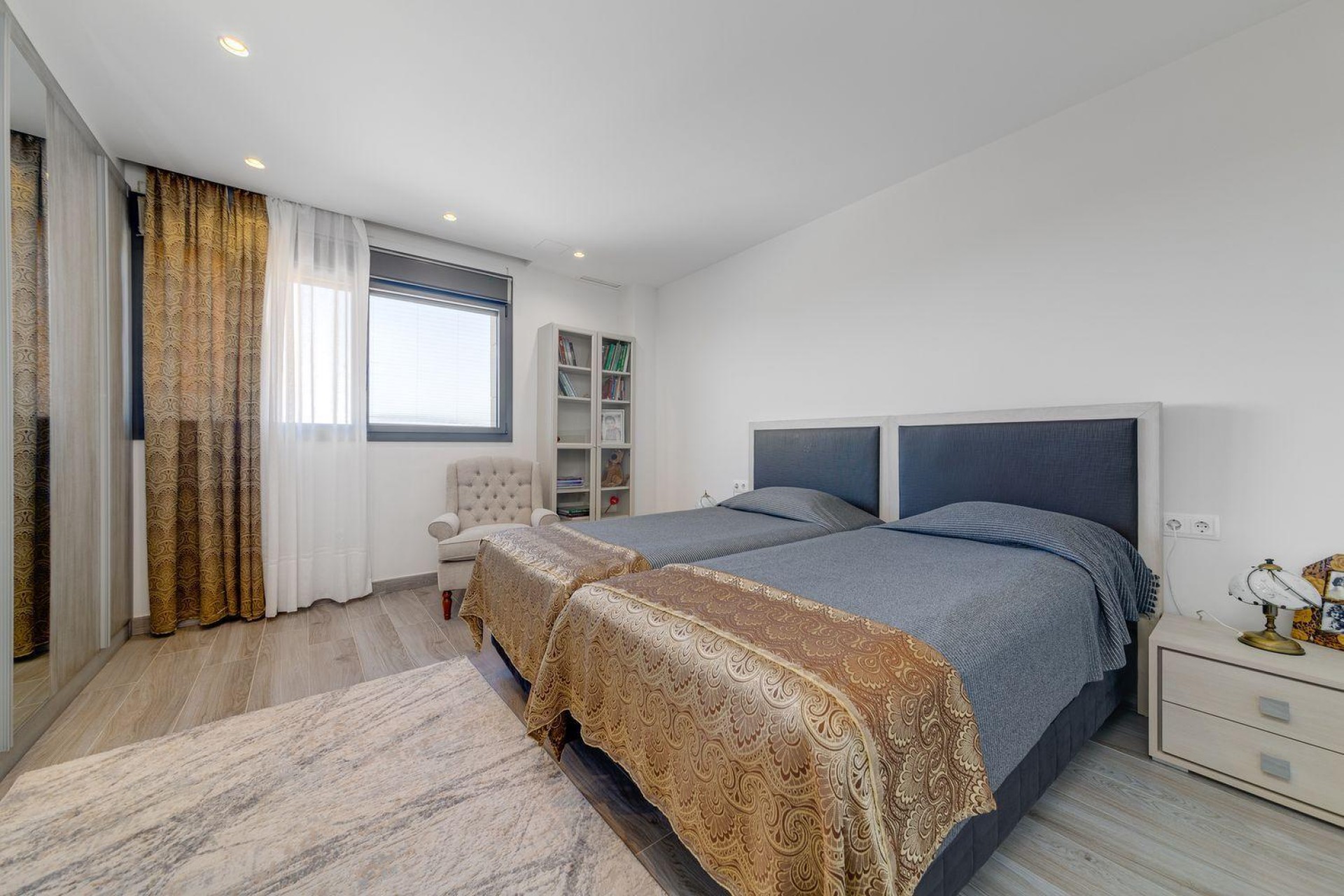 Återförsäljning - Villa -
Torrevieja - Costa Blanca
