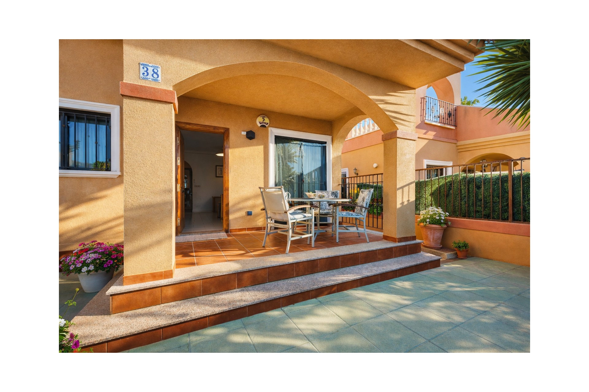 Återförsäljning - Villa -
Torrevieja - Costa Blanca
