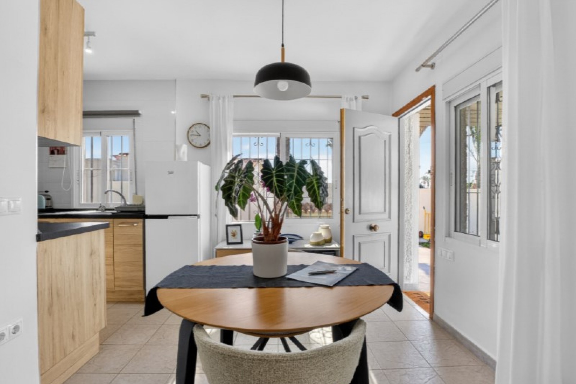 Återförsäljning - Villa -
Torrevieja - Costa Blanca