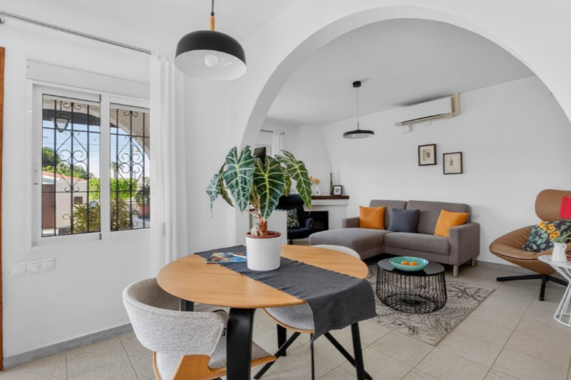 Återförsäljning - Villa -
Torrevieja - Costa Blanca