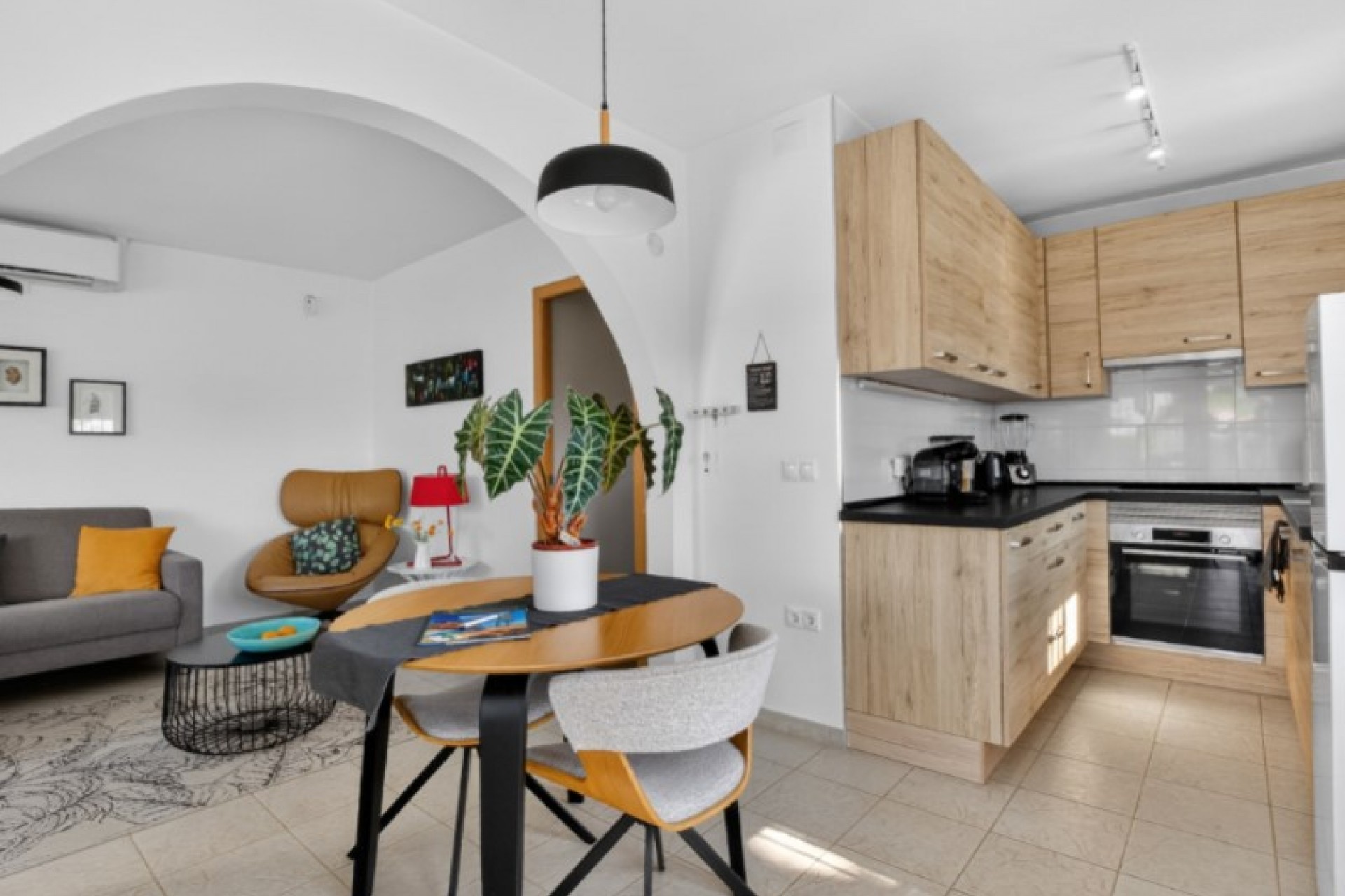 Återförsäljning - Villa -
Torrevieja - Costa Blanca